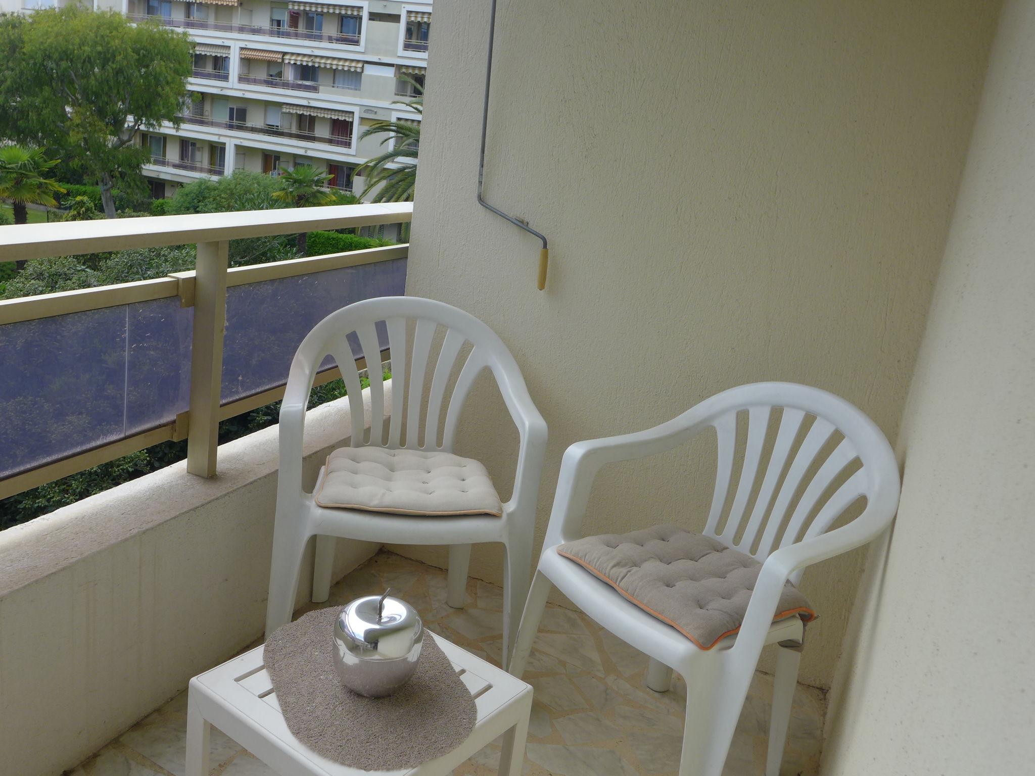 Photo 16 - Apartment in Cagnes-sur-Mer with garden and terrace