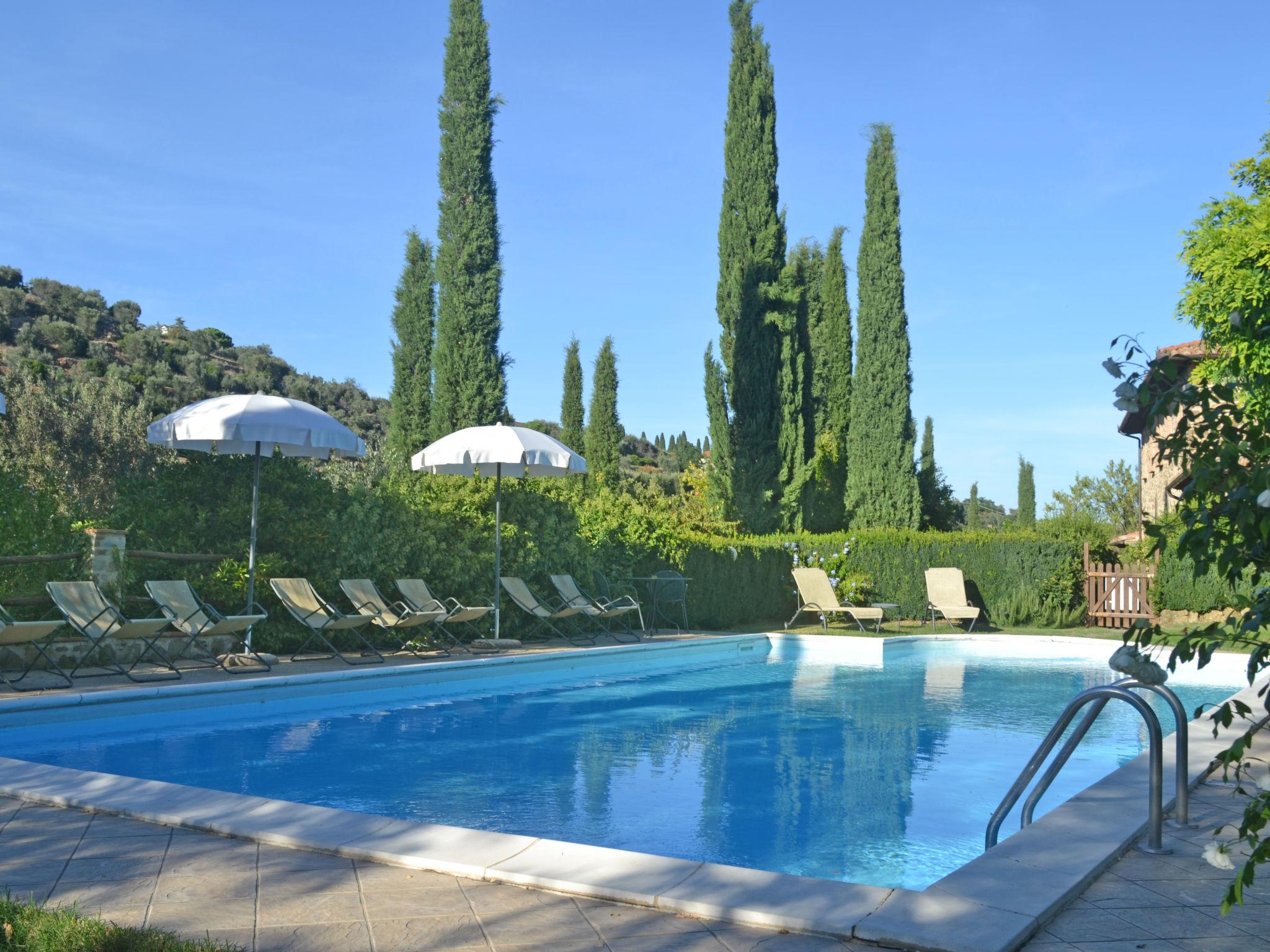 Foto 3 - Casa de 7 habitaciones en Castel del Piano con piscina privada y jardín