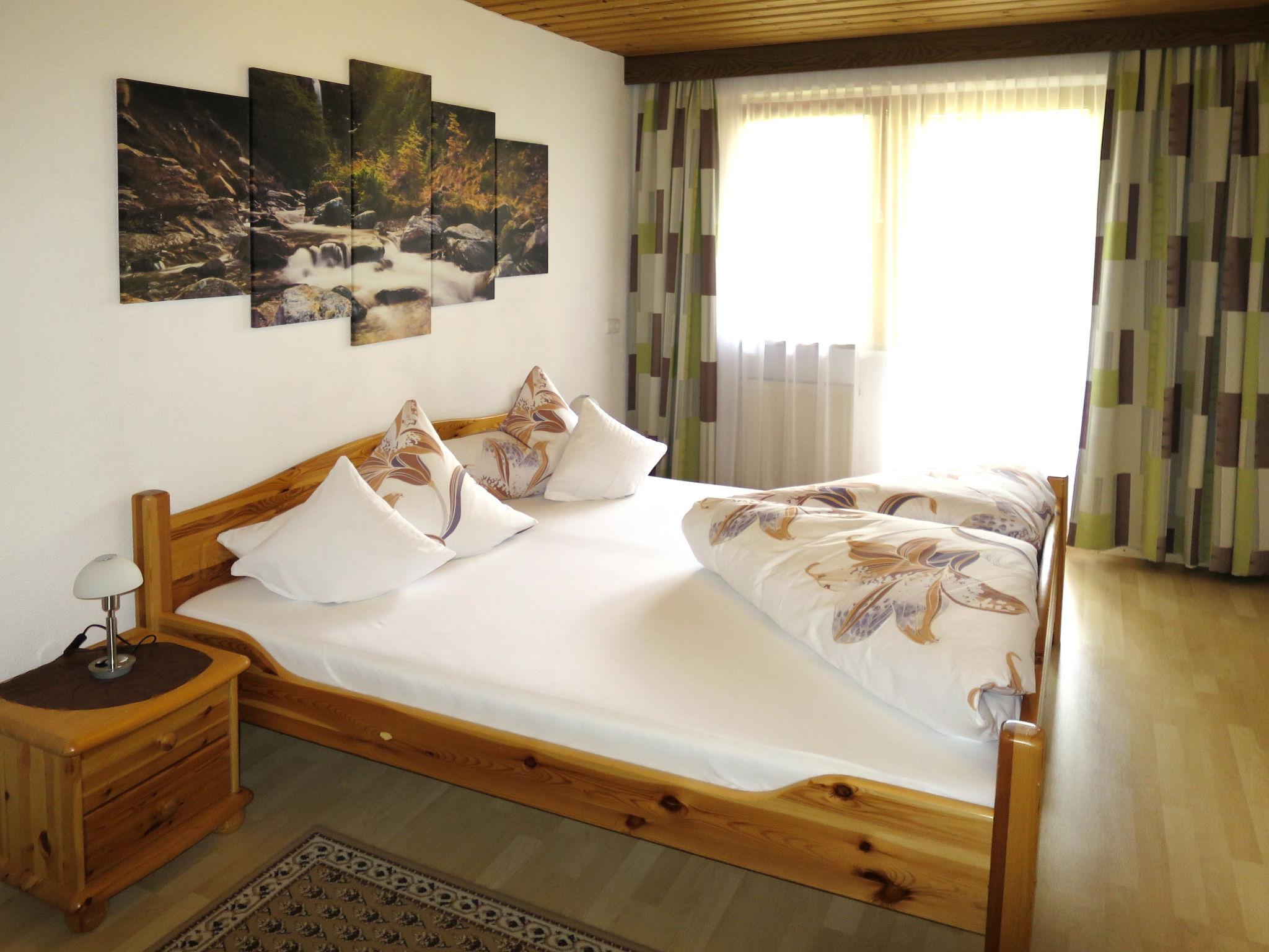 Foto 4 - Appartamento con 3 camere da letto a Sankt Leonhard im Pitztal con giardino e vista sulle montagne