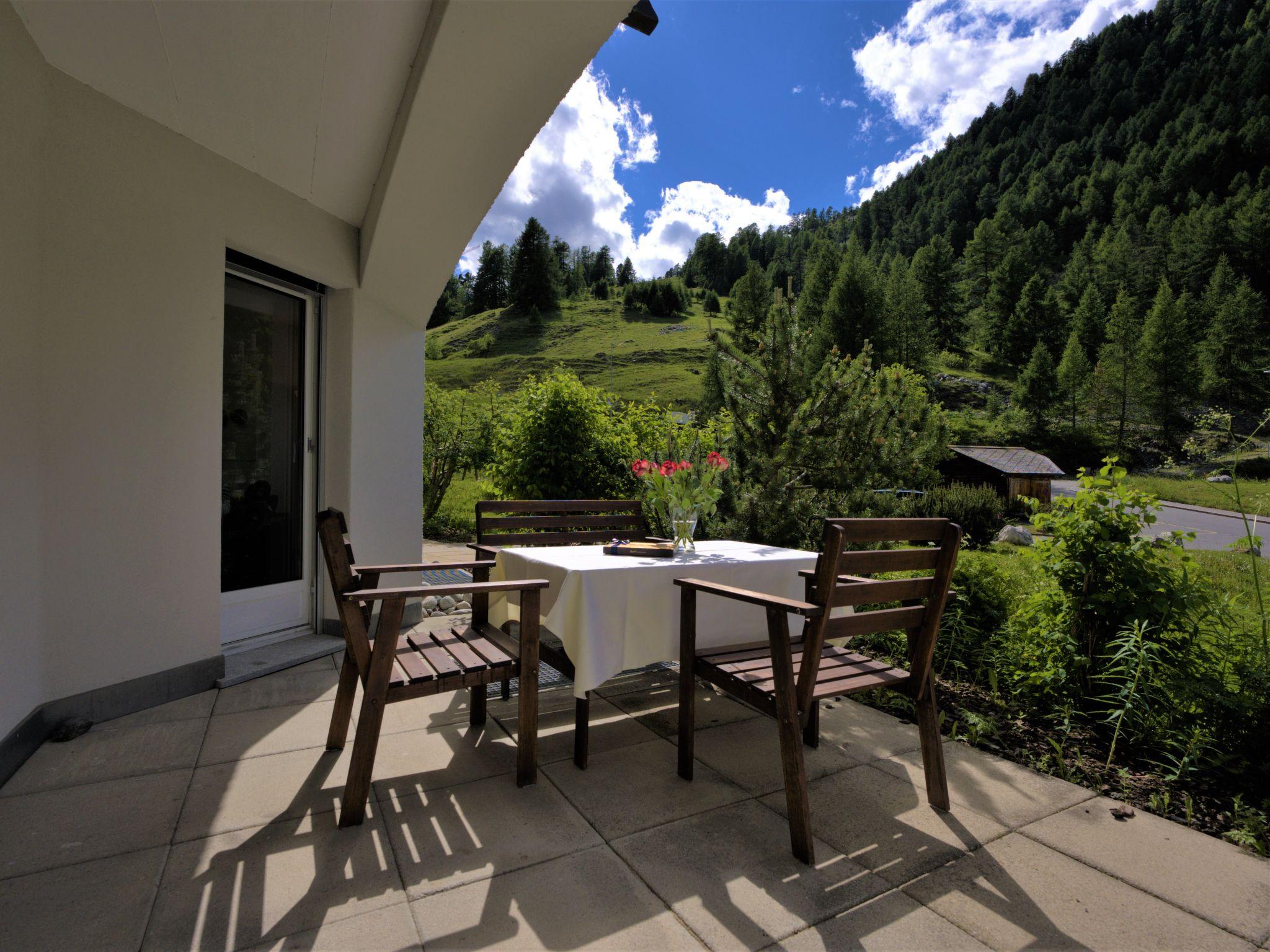 Foto 5 - Apartamento de 1 habitación en Sankt Moritz con jardín y vistas a la montaña