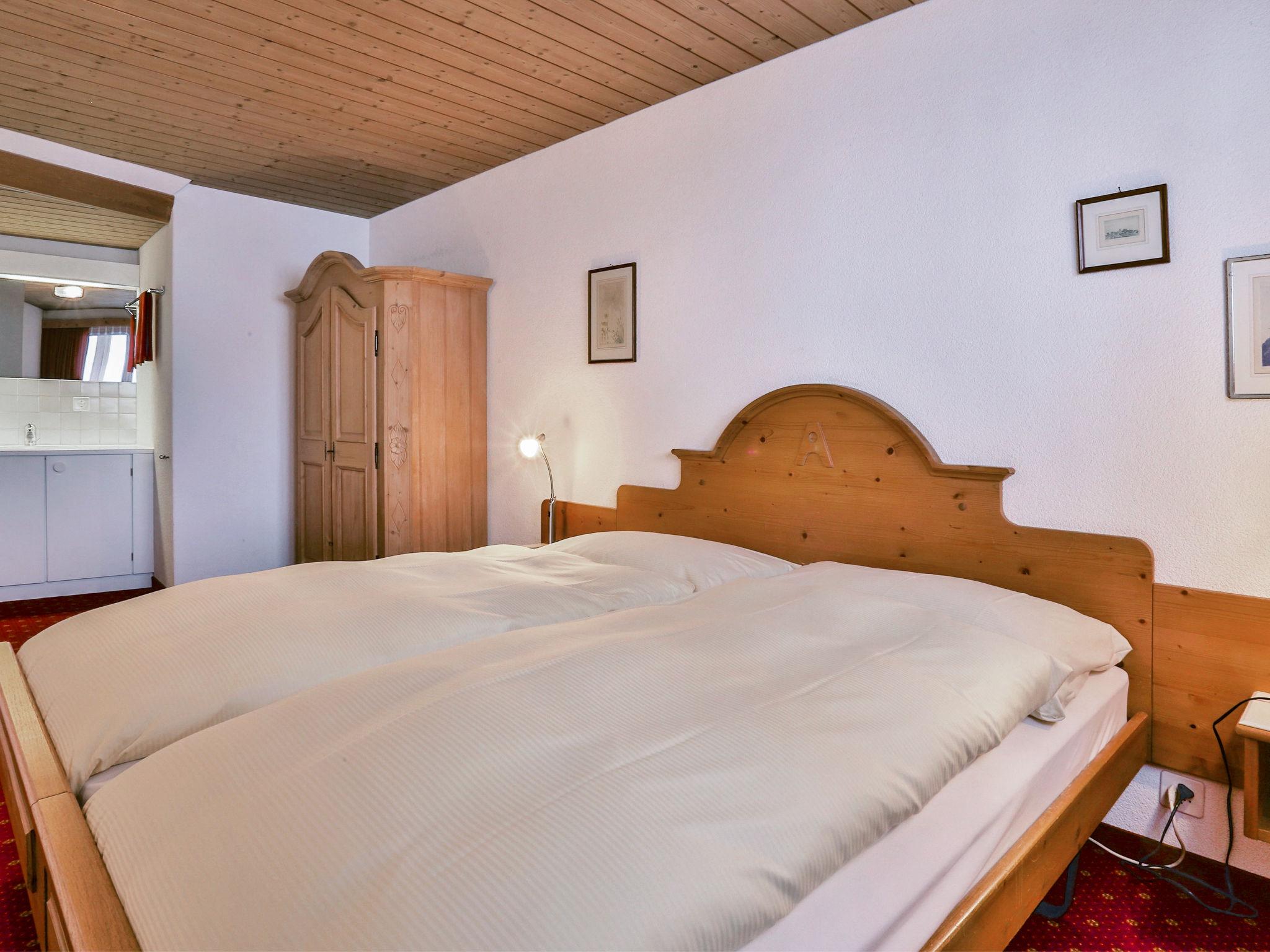 Foto 5 - Appartamento con 2 camere da letto a Grindelwald con vista sulle montagne