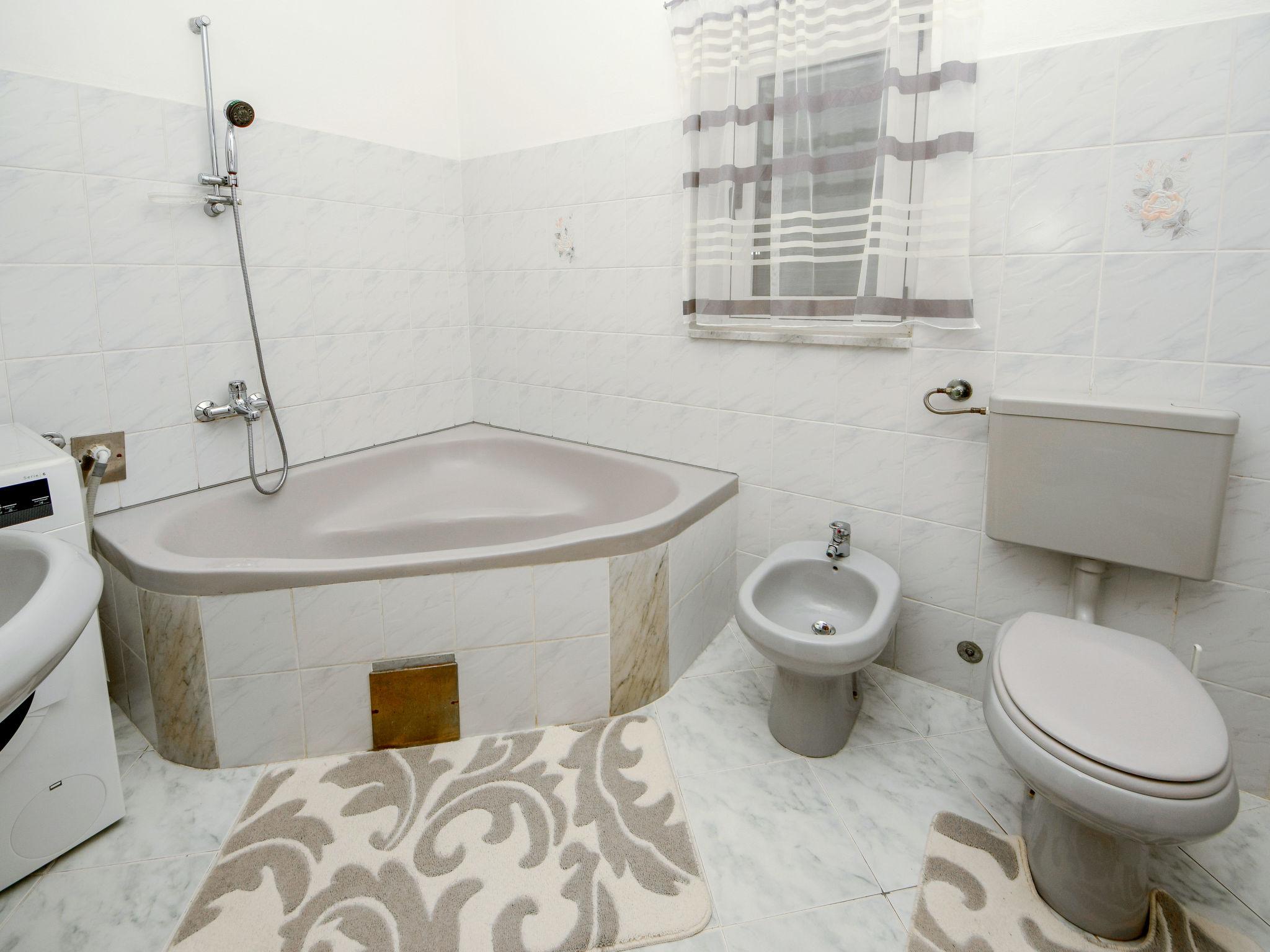 Photo 10 - 3 bedroom House in Selca with private pool and sea view