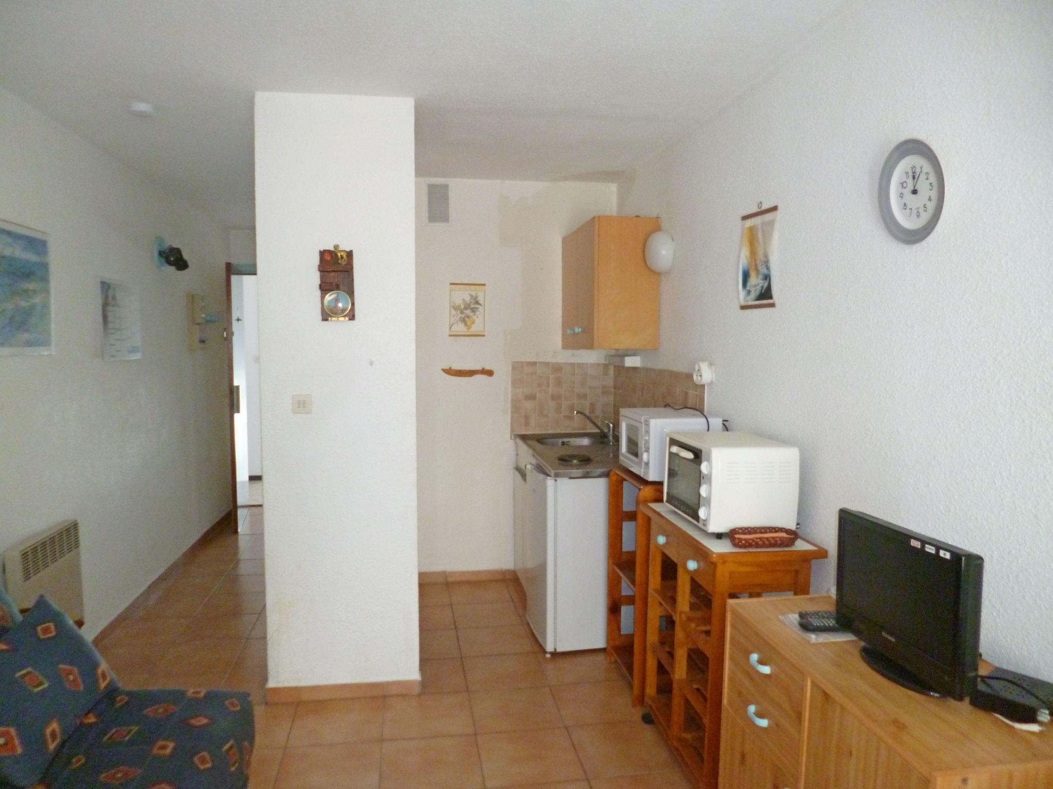 Foto 3 - Apartamento de 1 quarto em Le Barcarès com vistas do mar