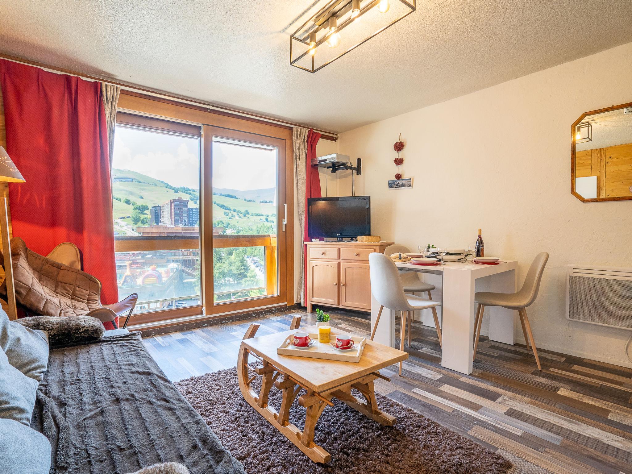 Foto 6 - Appartamento con 2 camere da letto a Villarembert con piscina e vista sulle montagne