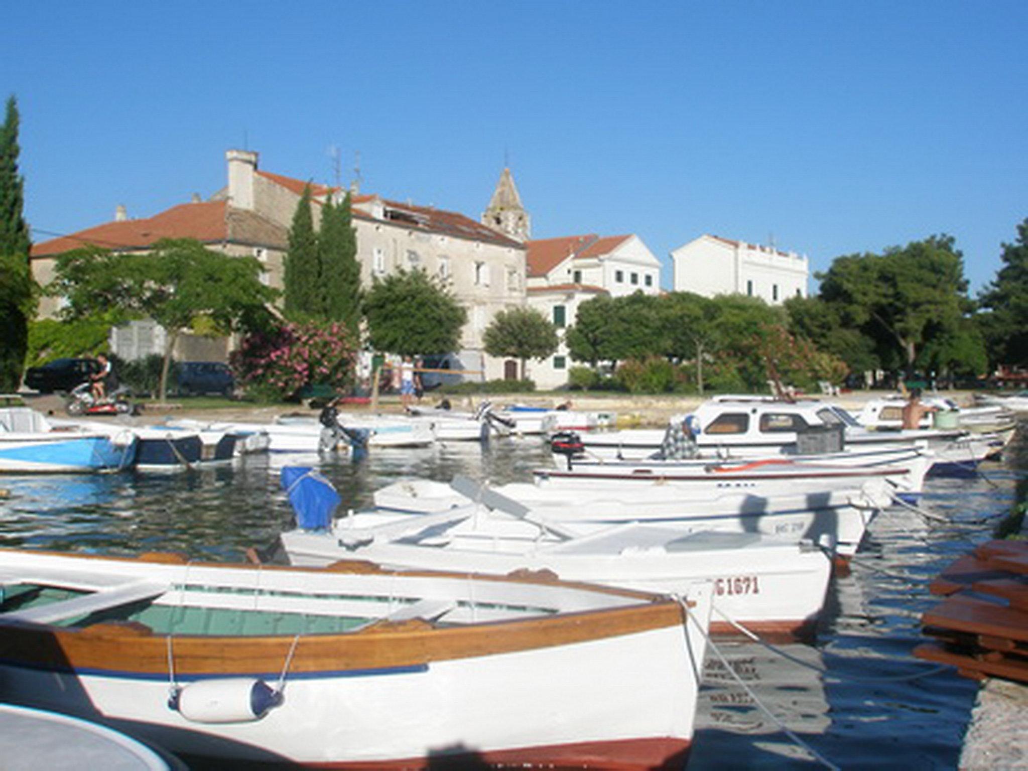 Photo 17 - Maison de 2 chambres à Sveti Filip i Jakov avec terrasse et vues à la mer