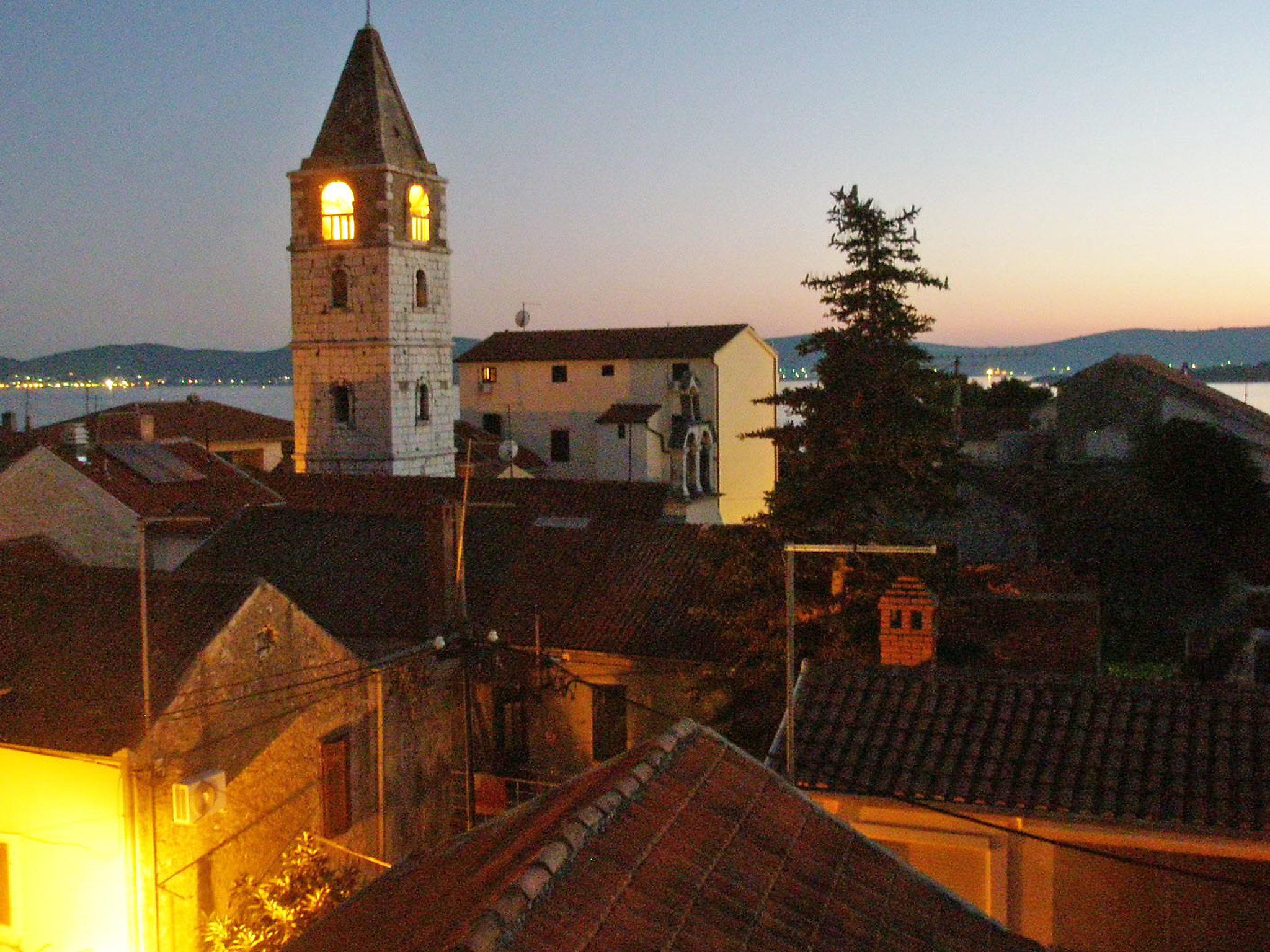 Foto 21 - Casa con 2 camere da letto a Sveti Filip i Jakov con terrazza e vista mare