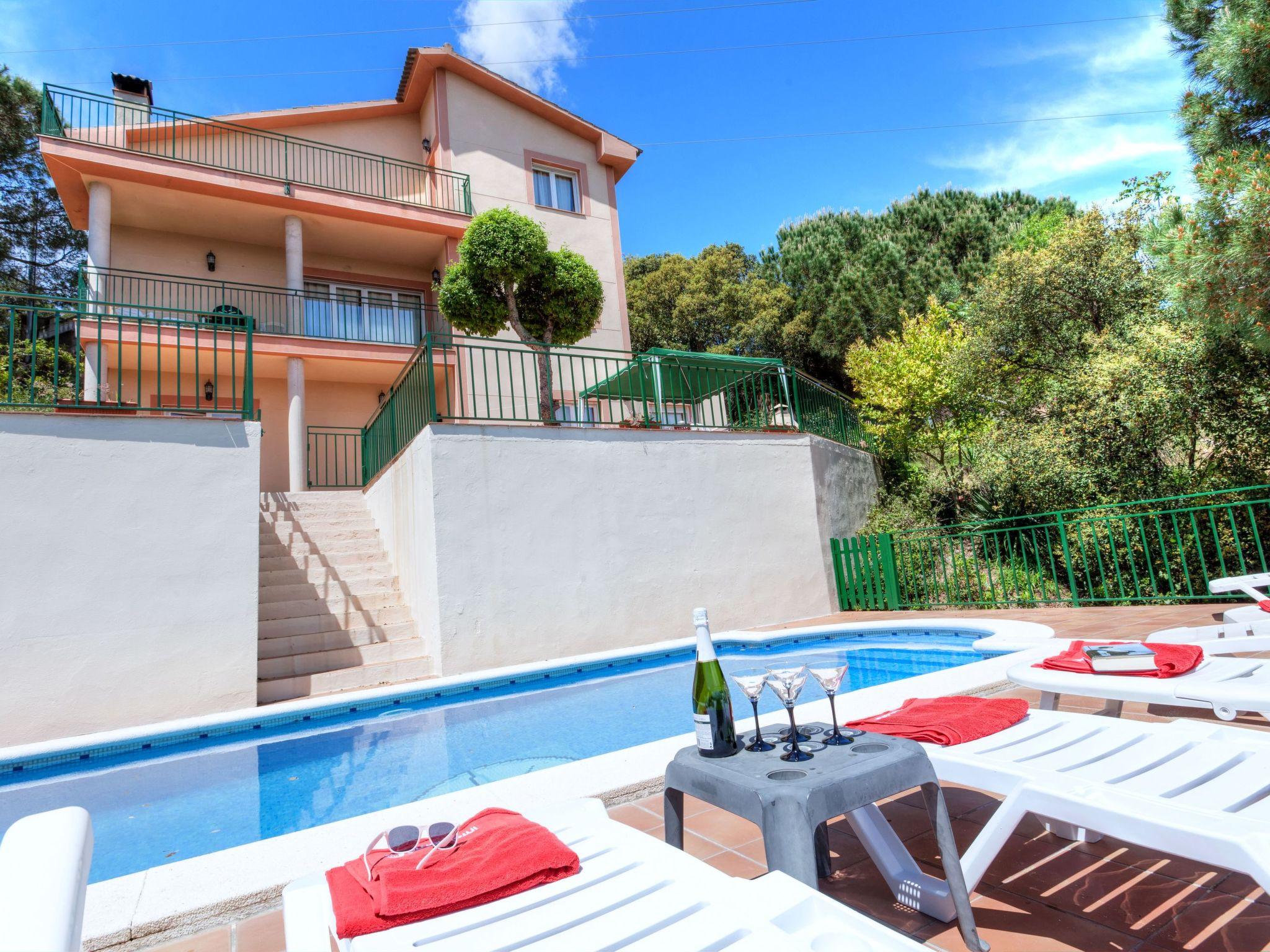Photo 1 - Maison de 4 chambres à Lloret de Mar avec piscine privée et vues à la mer