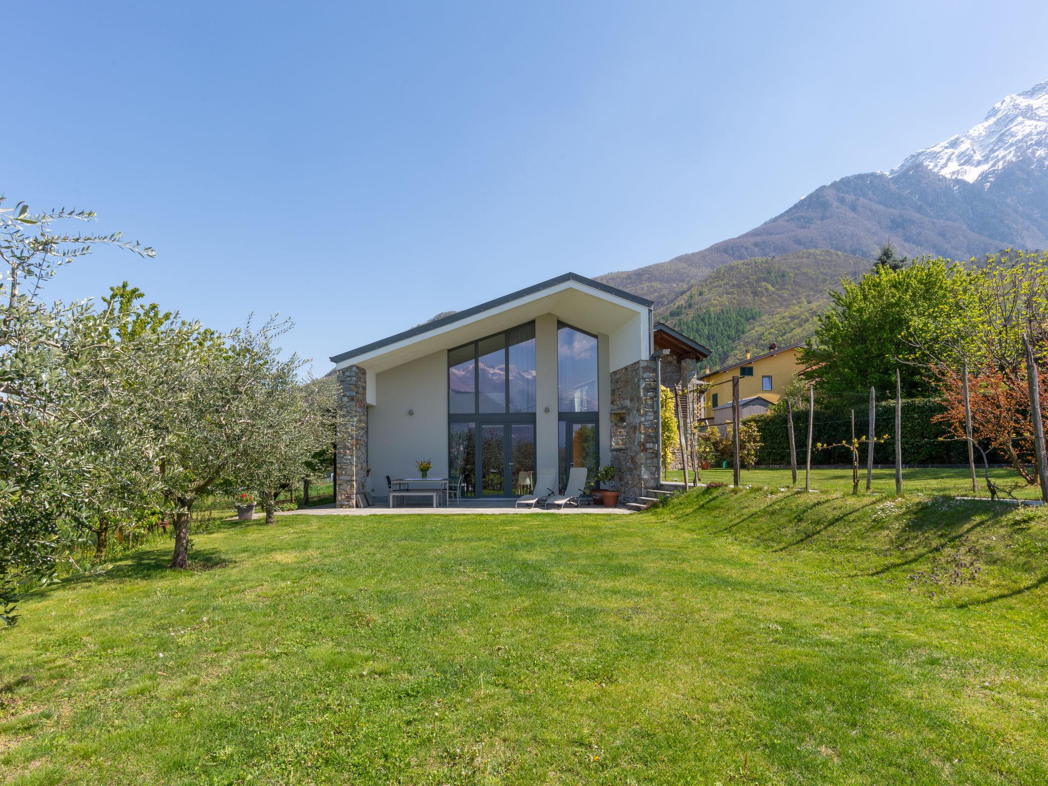 Photo 18 - Maison de 1 chambre à Colico avec jardin et vues sur la montagne