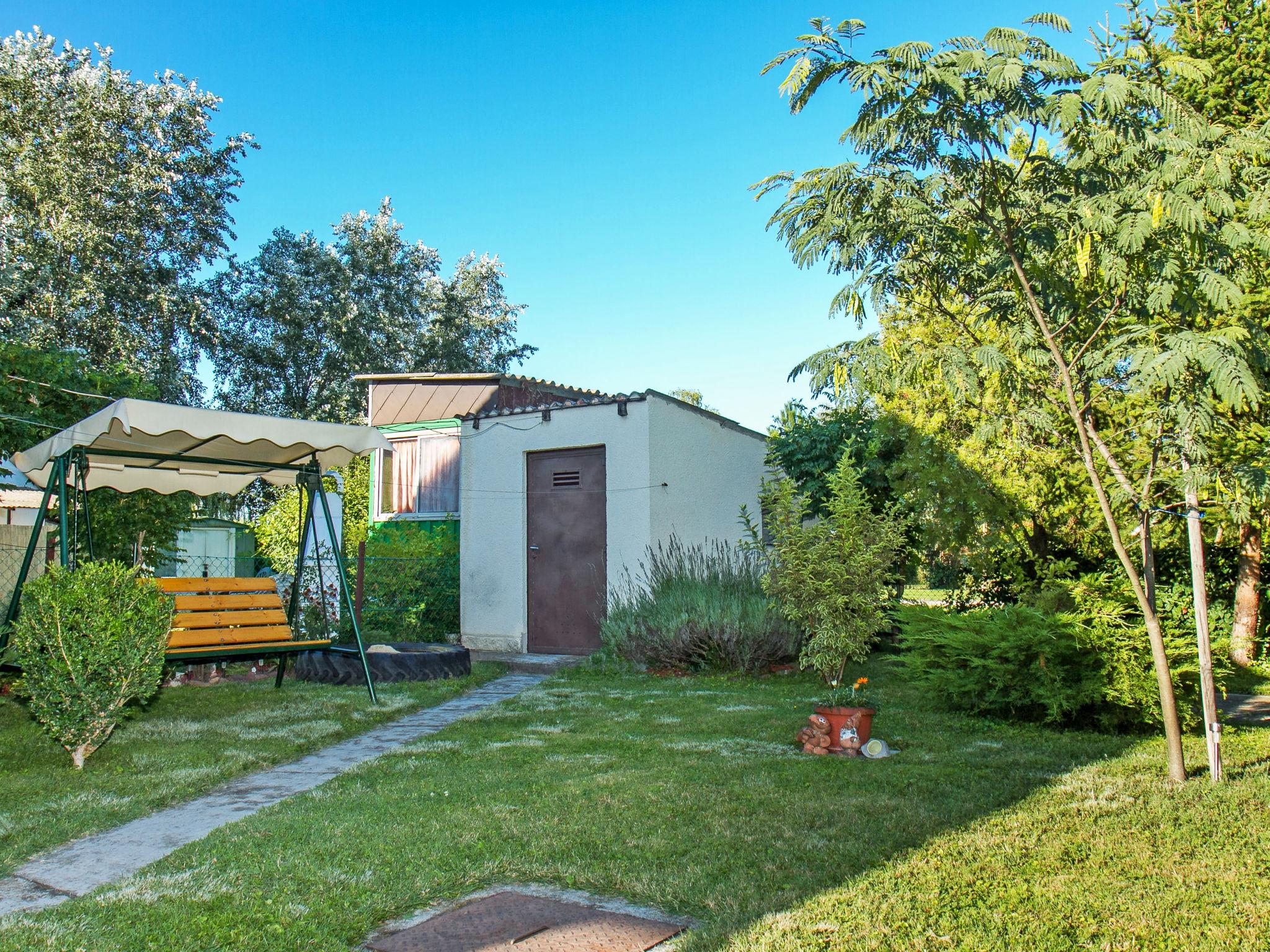 Foto 15 - Haus mit 3 Schlafzimmern in Balatonfenyves mit garten und terrasse