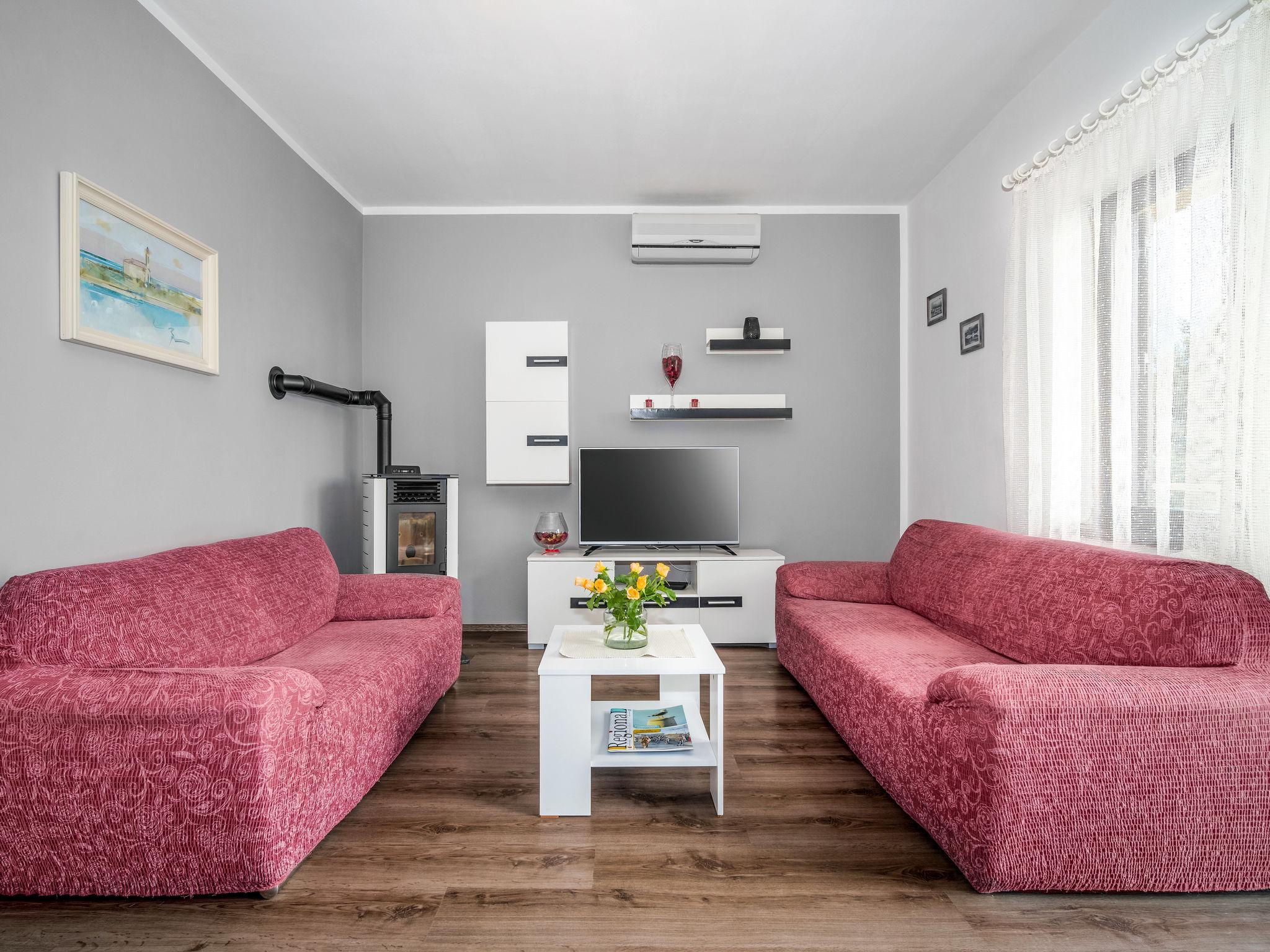 Foto 7 - Apartamento de 2 quartos em Novi Vinodolski com jardim