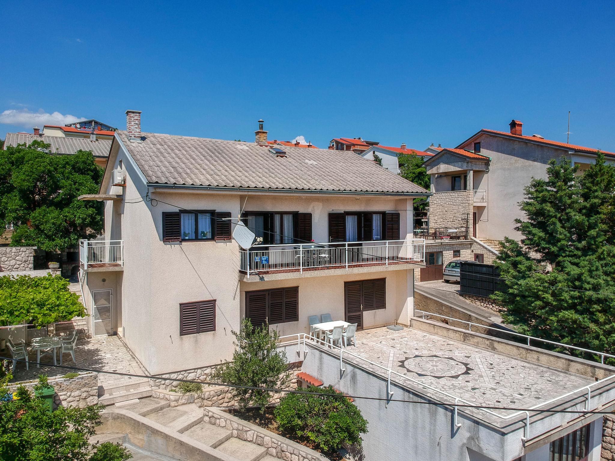 Photo 11 - Appartement de 2 chambres à Novi Vinodolski avec jardin et vues à la mer