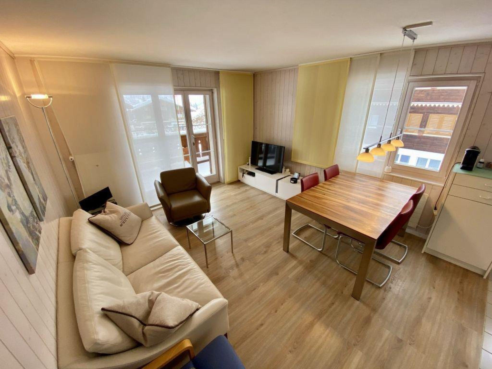 Foto 22 - Apartamento de 2 habitaciones en Saanen
