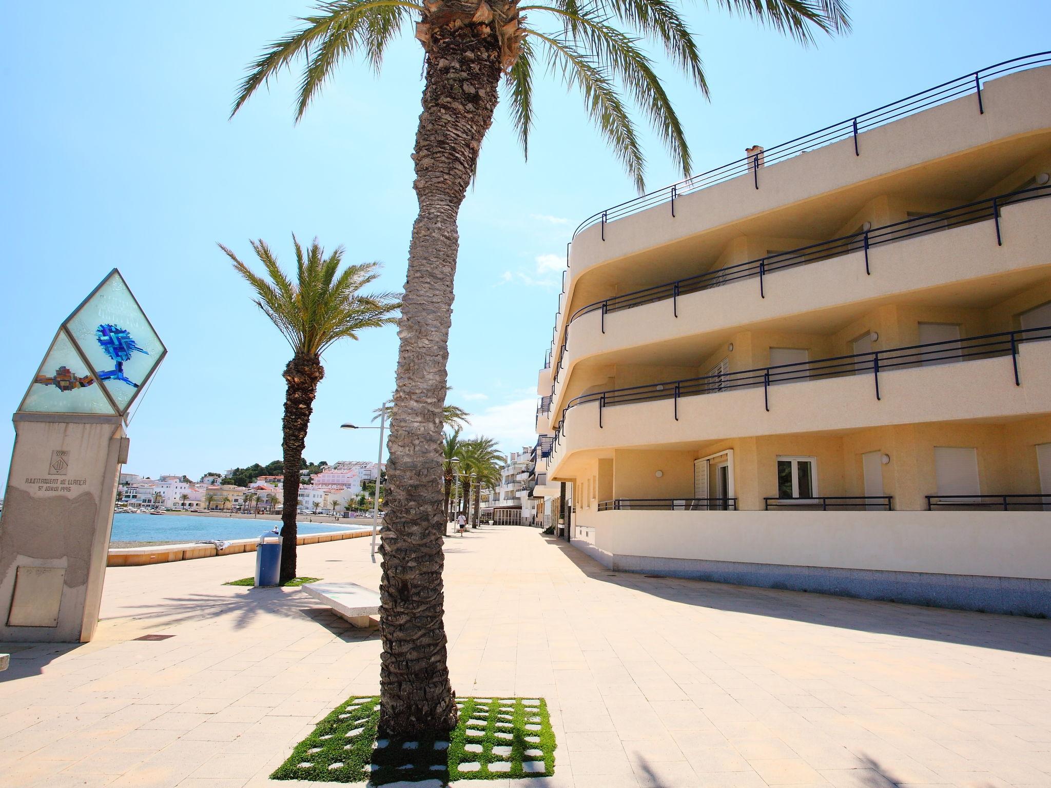 Photo 14 - Appartement de 3 chambres à Llançà avec terrasse et vues à la mer