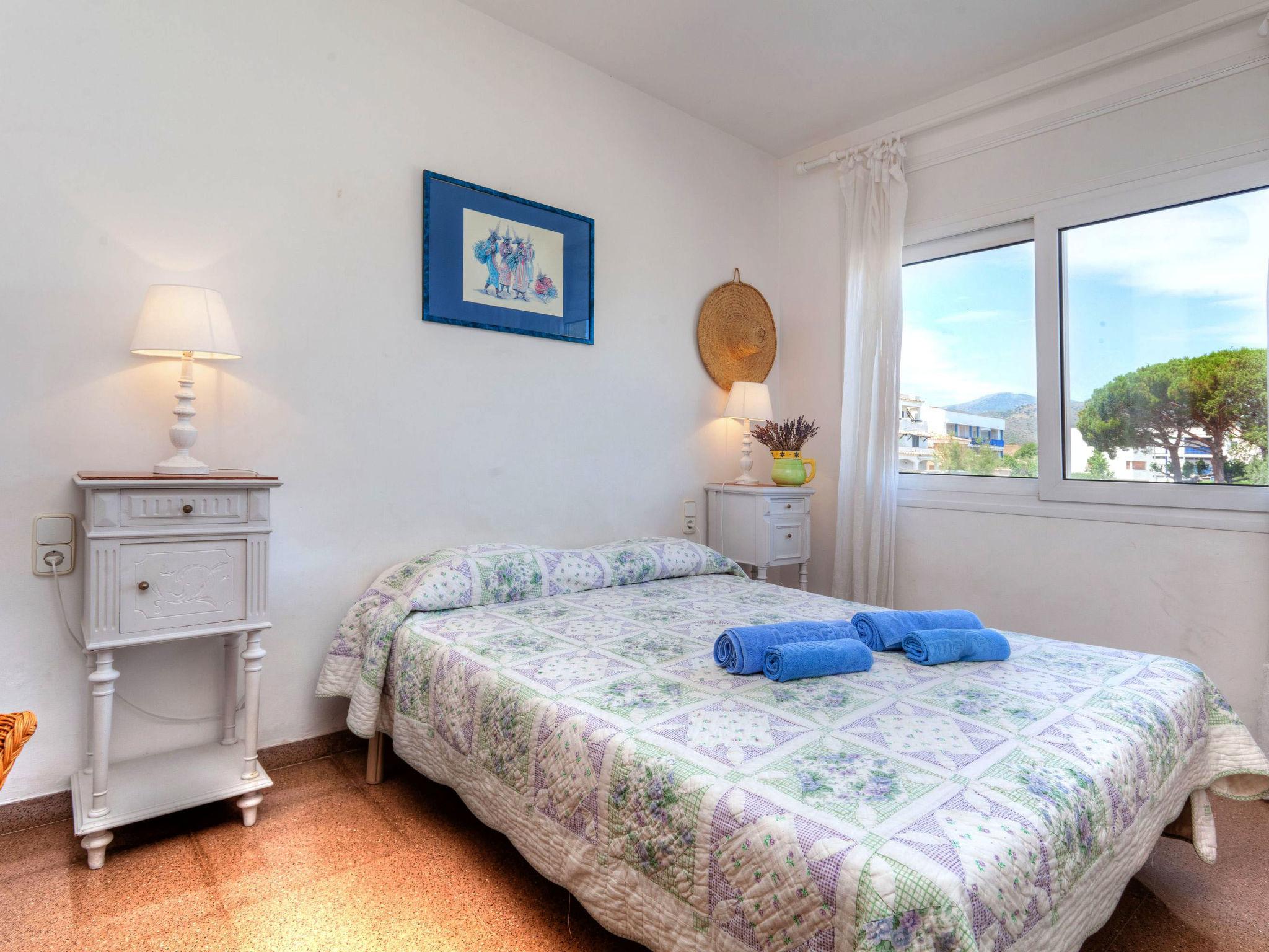 Foto 5 - Appartamento con 3 camere da letto a Llançà con terrazza e vista mare