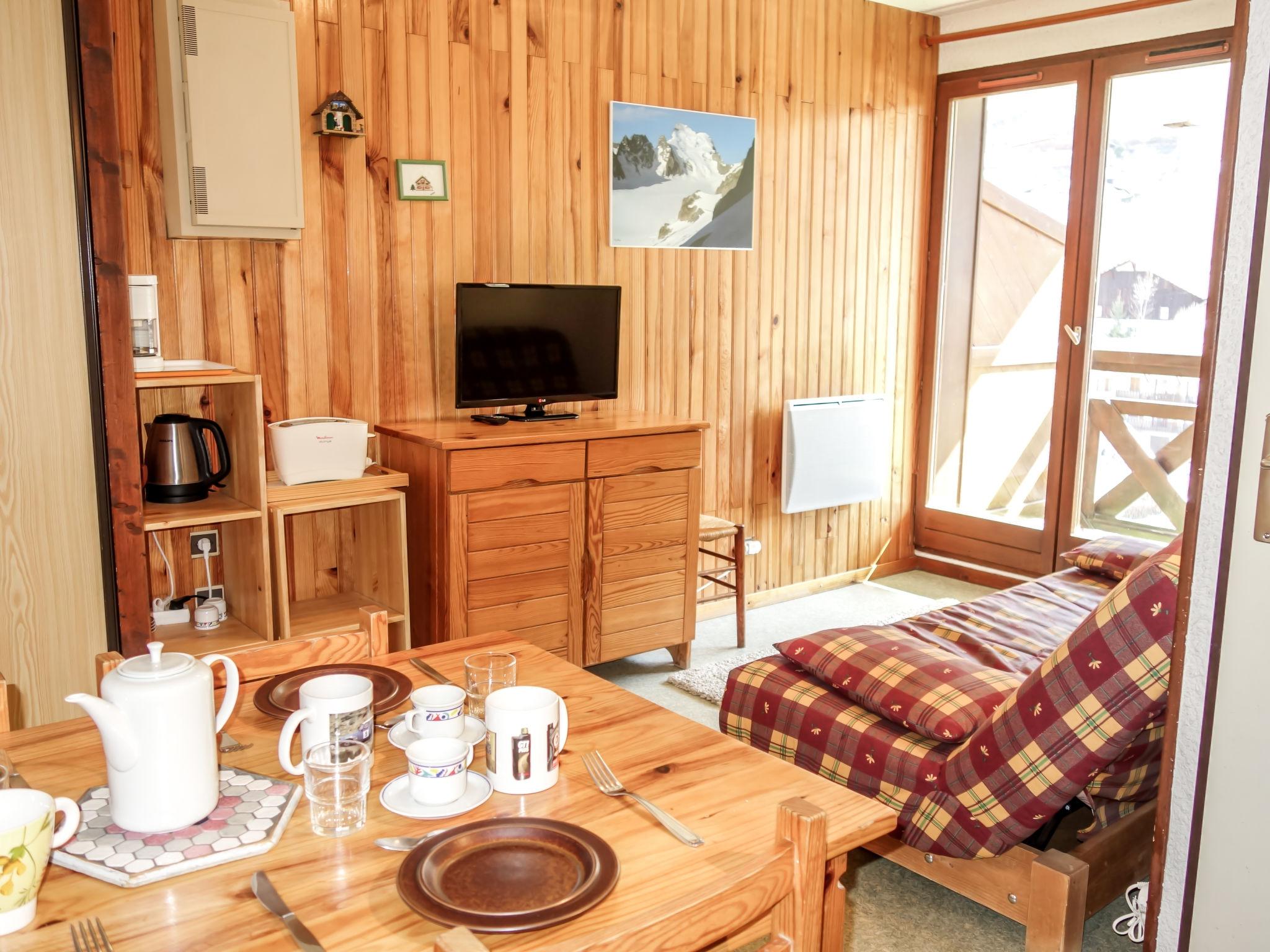 Foto 2 - Apartment mit 2 Schlafzimmern in Saint-Gervais-les-Bains mit blick auf die berge