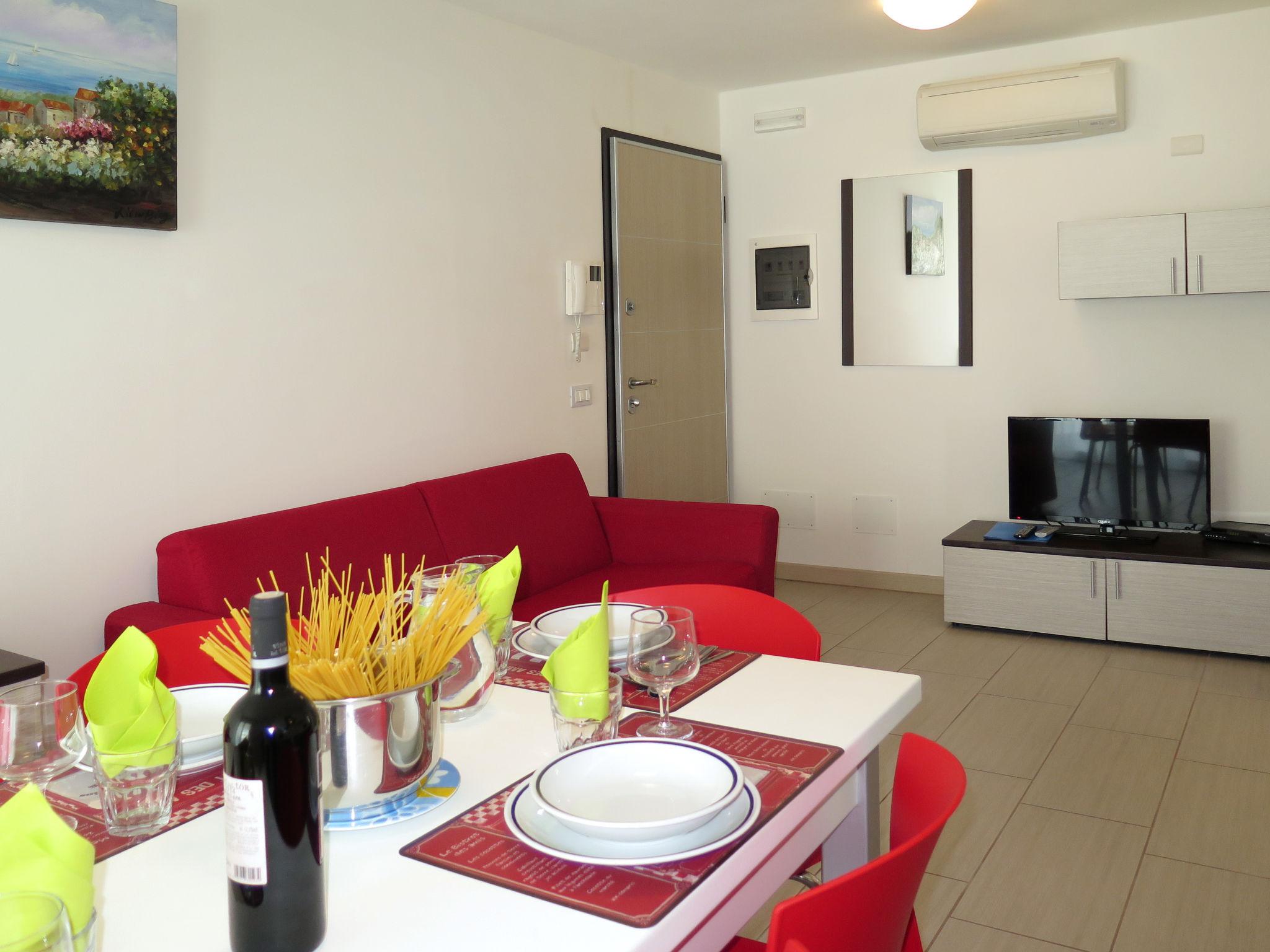 Foto 6 - Appartamento con 2 camere da letto a Lignano Sabbiadoro con vista mare