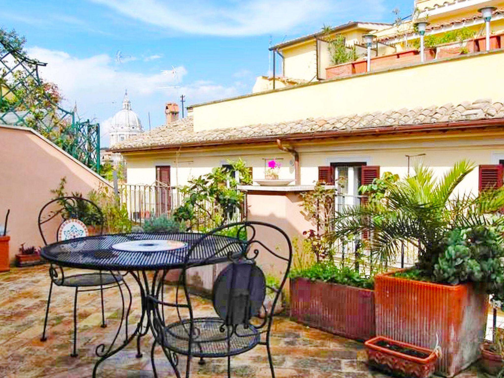 Photo 14 - 1 bedroom Apartment in Rome with terrace