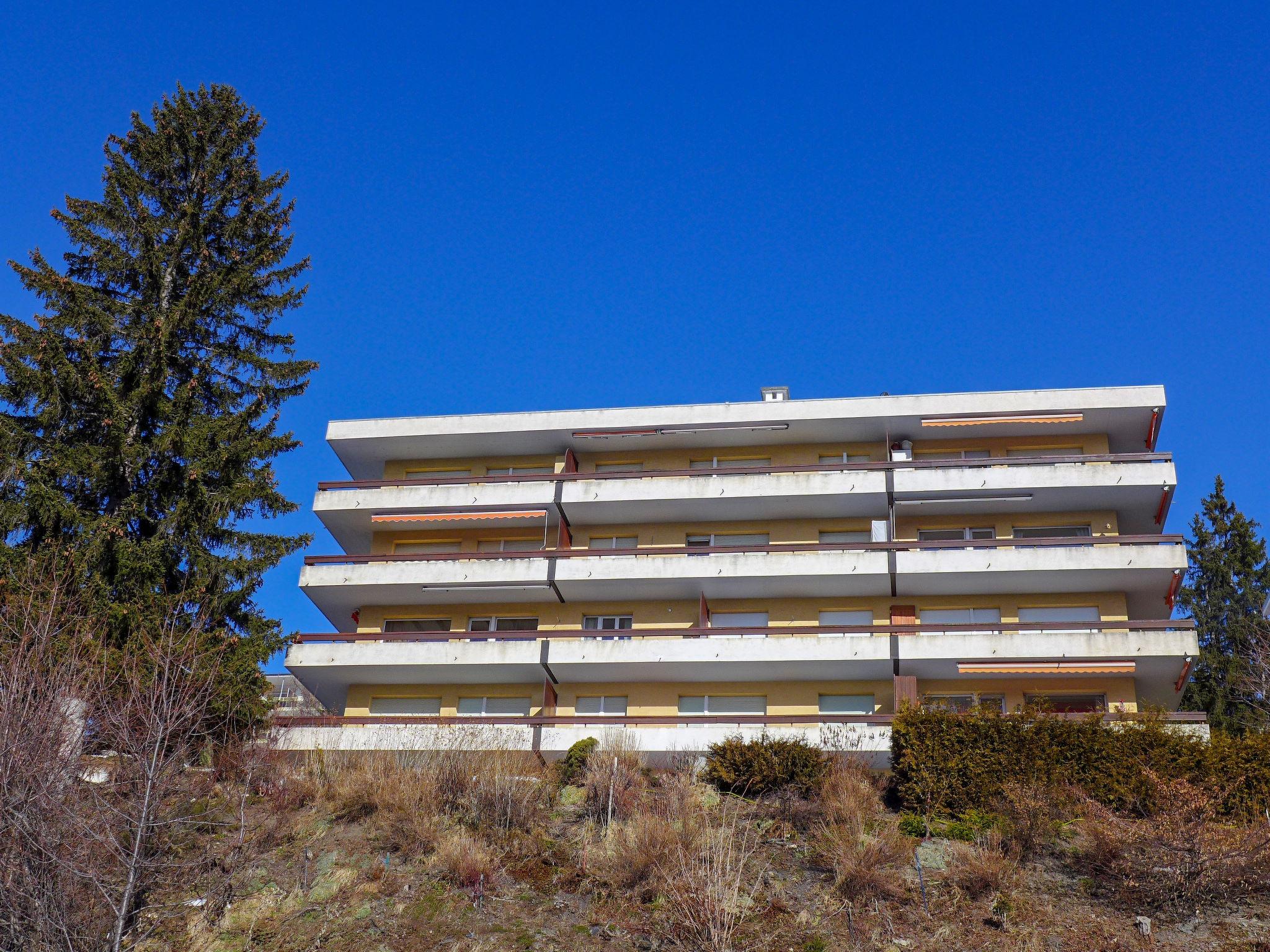 Foto 15 - Apartment mit 2 Schlafzimmern in Crans-Montana mit blick auf die berge