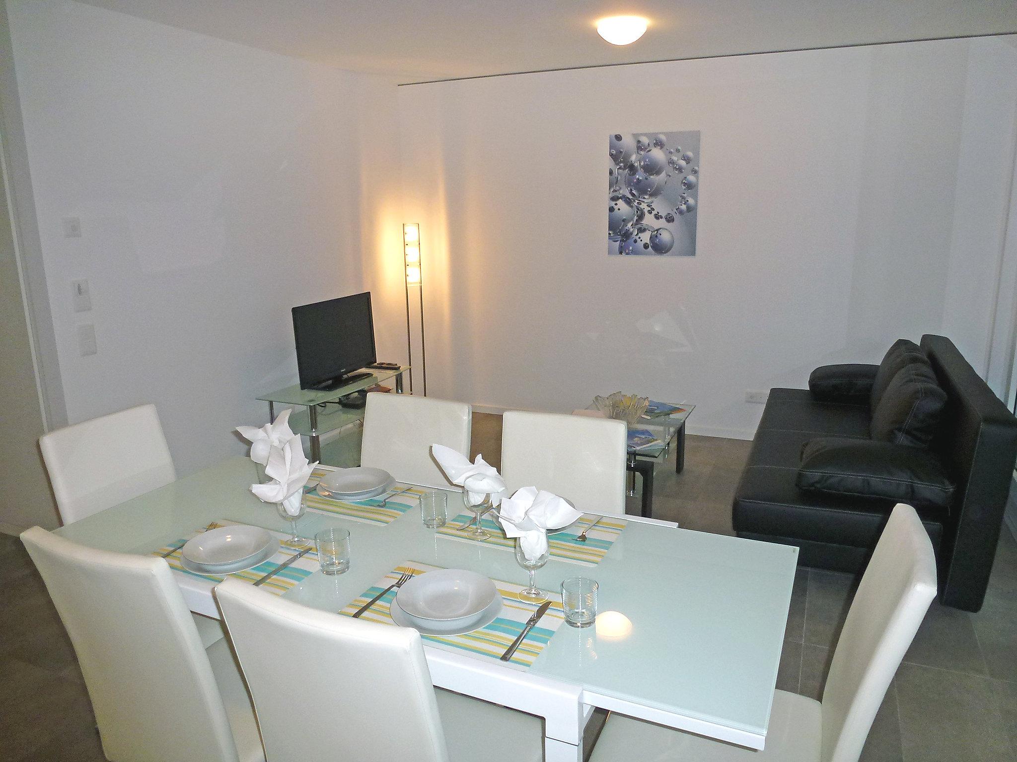 Photo 2 - 1 bedroom Apartment in Locarno with garden and mountain view