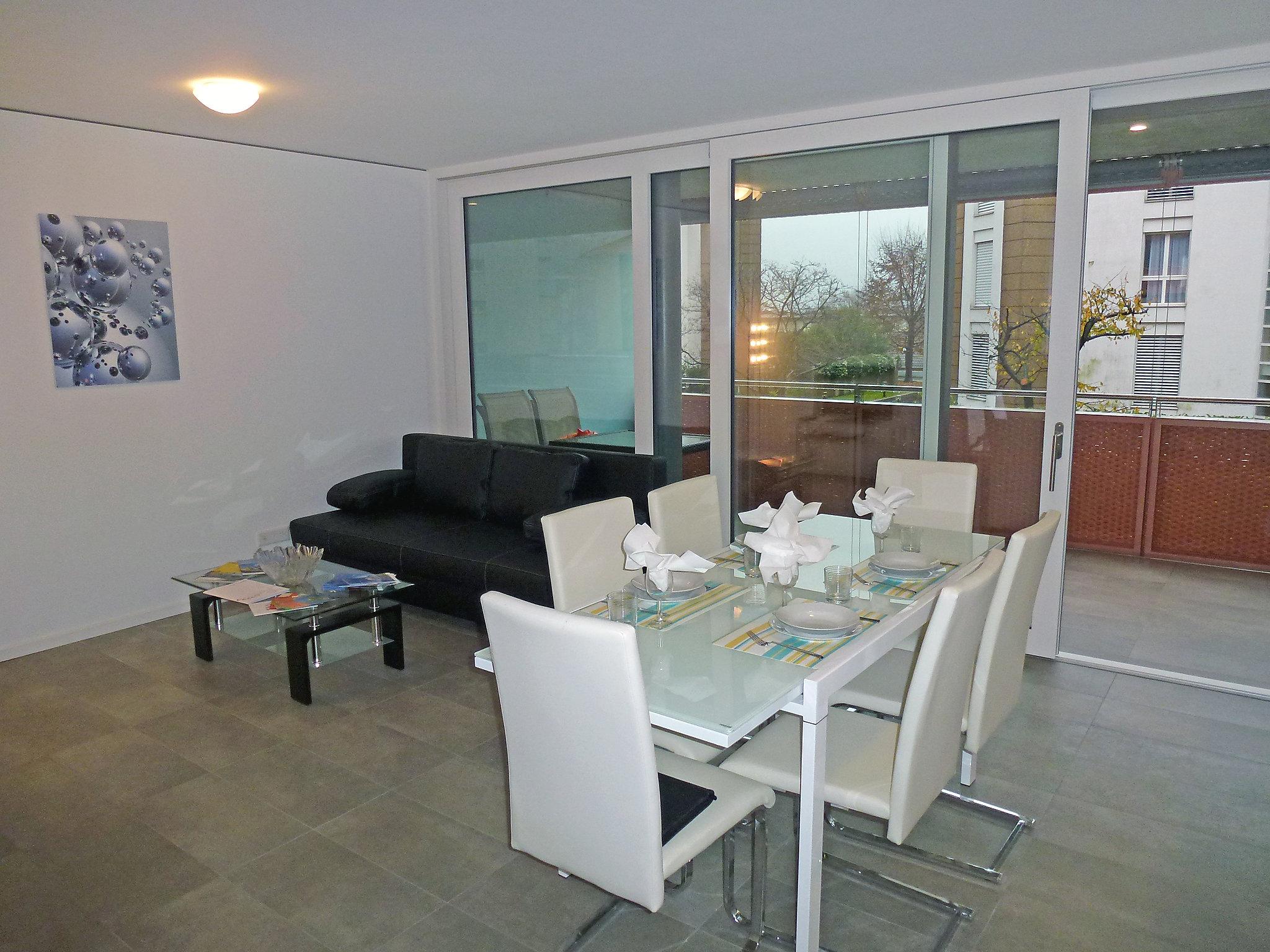 Photo 1 - 1 bedroom Apartment in Locarno with garden and mountain view