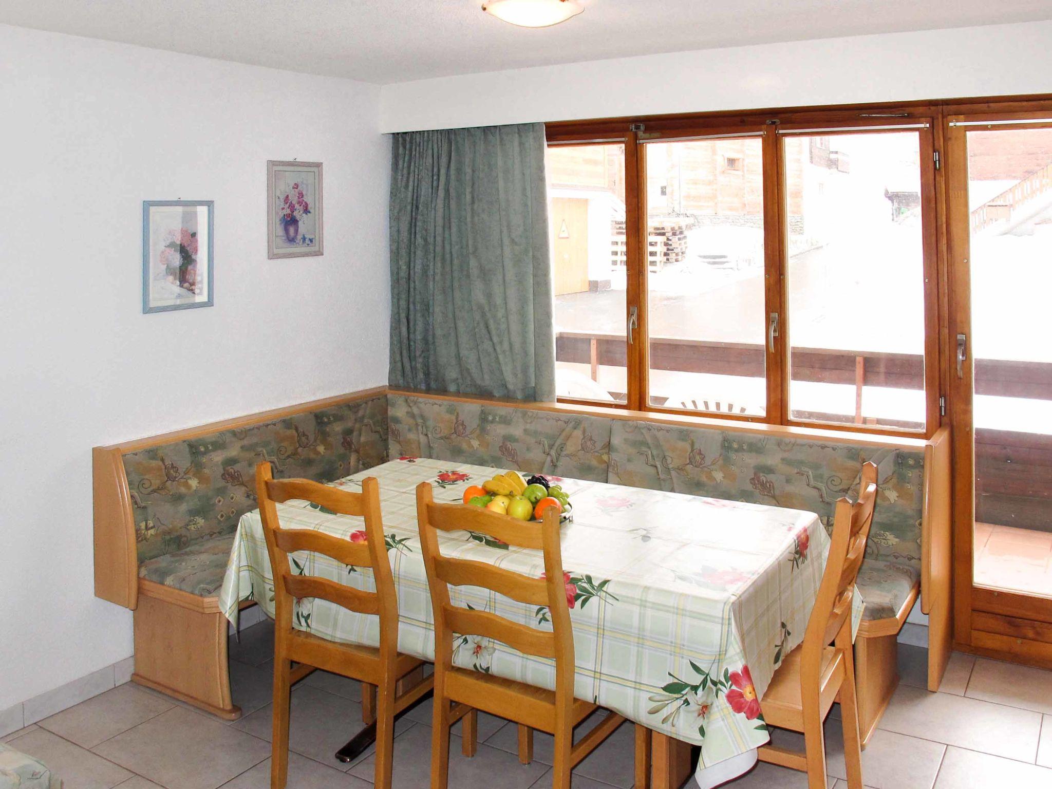 Photo 2 - 2 bedroom Apartment in Saas-Fee with mountain view