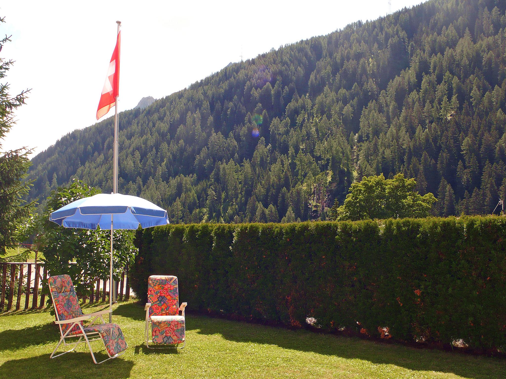 Photo 2 - Appartement de 2 chambres à Bedretto avec jardin et vues sur la montagne