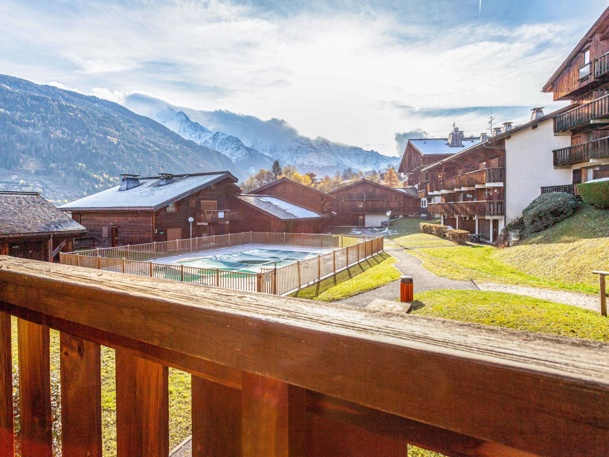 Foto 11 - Apartment mit 1 Schlafzimmer in Saint-Gervais-les-Bains mit schwimmbad und blick auf die berge