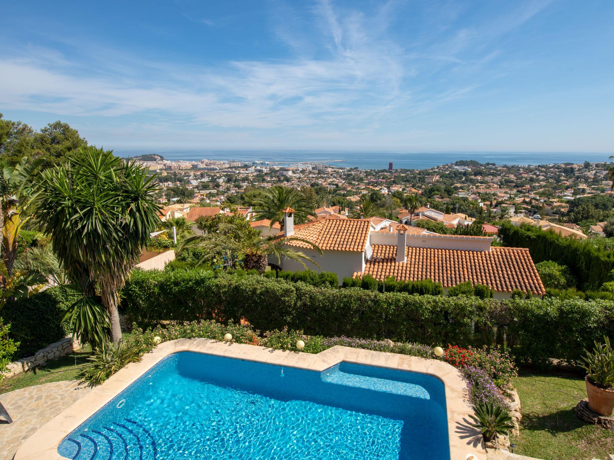 Foto 18 - Casa de 3 quartos em Dénia com piscina privada e vistas do mar