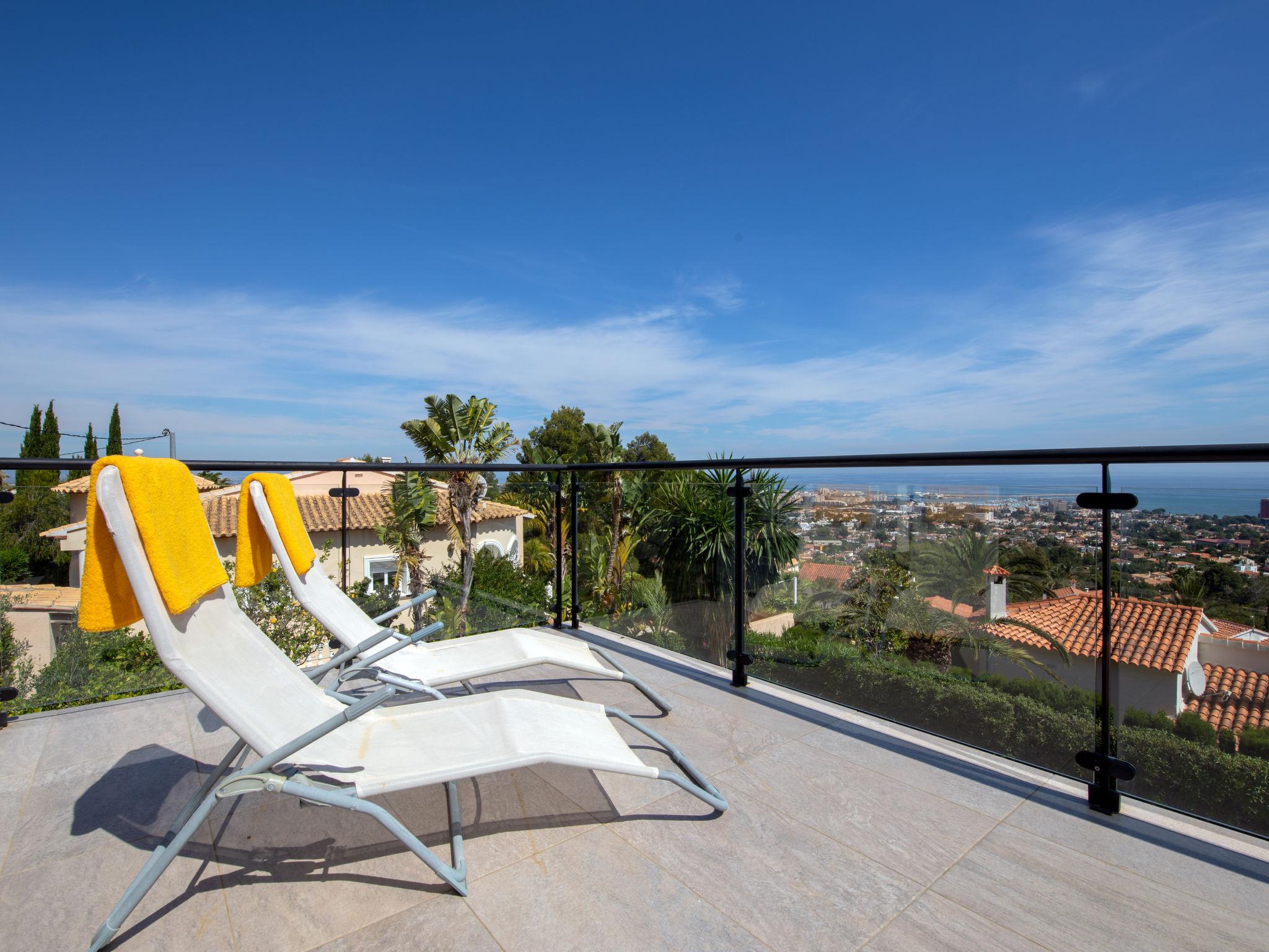 Foto 20 - Casa de 3 quartos em Dénia com piscina privada e vistas do mar