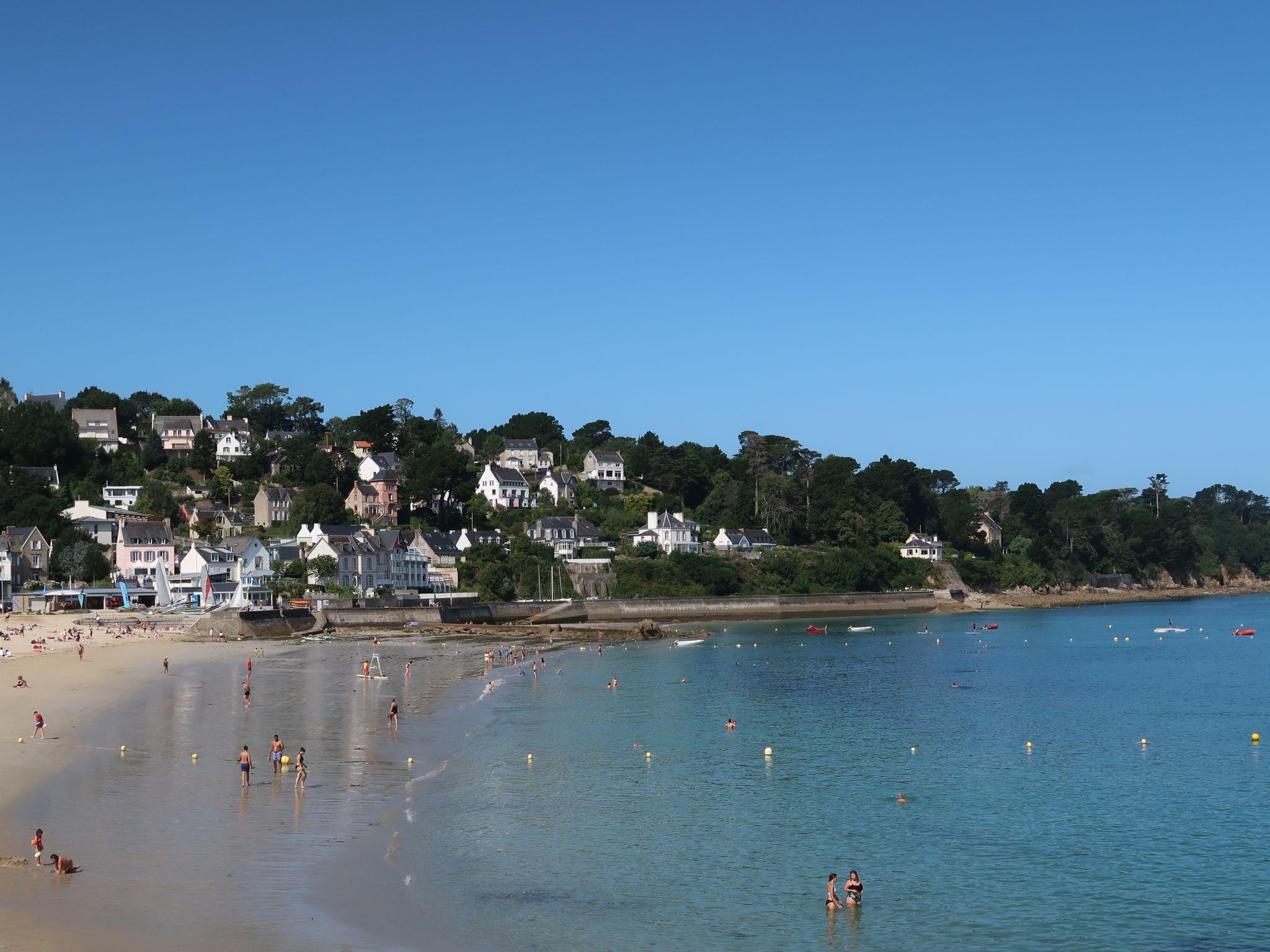 Photo 35 - 3 bedroom House in Douarnenez with garden and sea view