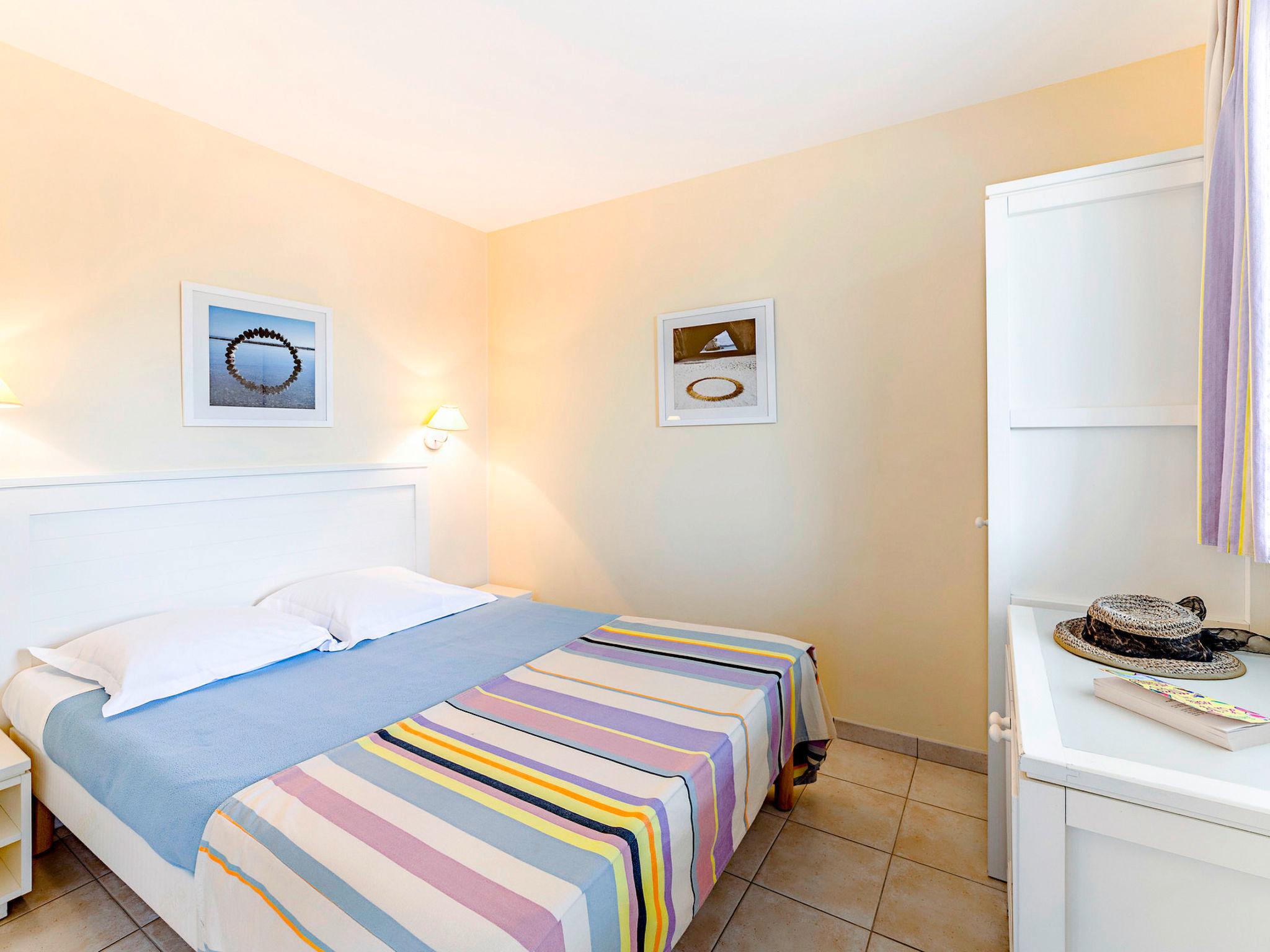 Foto 5 - Apartment mit 2 Schlafzimmern in Les Sables-d'Olonne mit schwimmbad und blick aufs meer