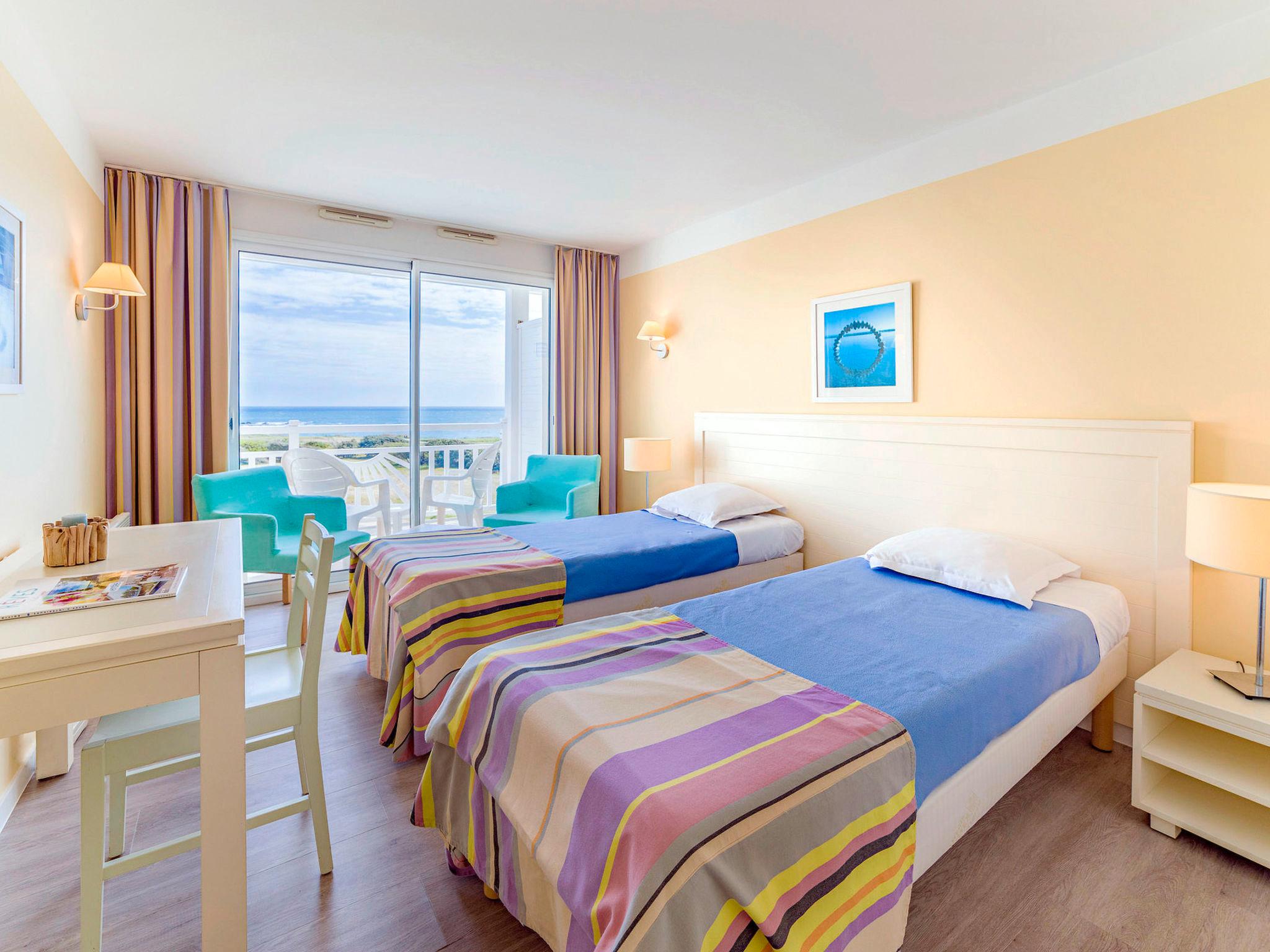 Foto 4 - Apartamento de 2 habitaciones en Les Sables-d'Olonne con piscina y vistas al mar
