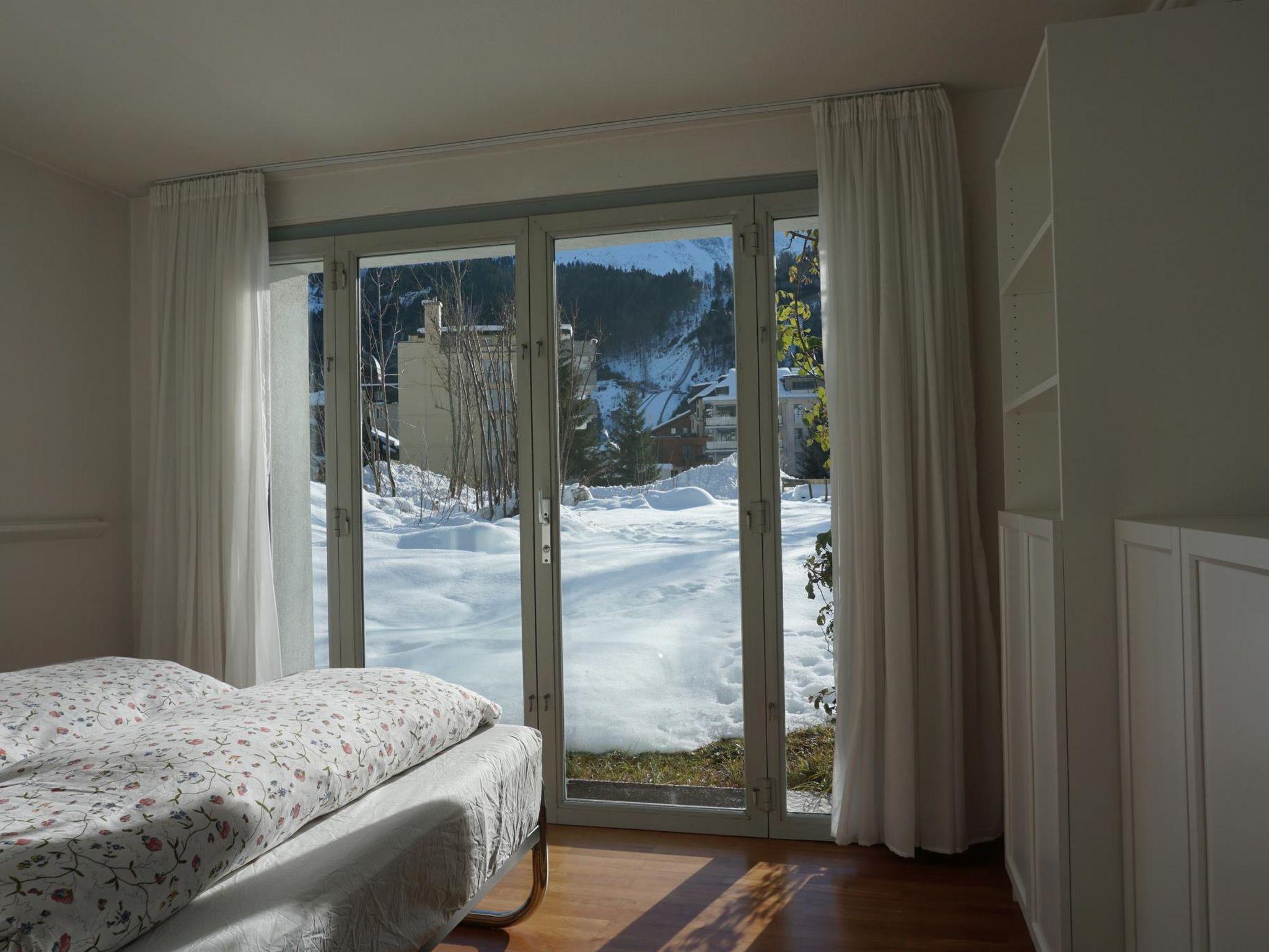 Foto 5 - Appartamento con 2 camere da letto a Engelberg con giardino