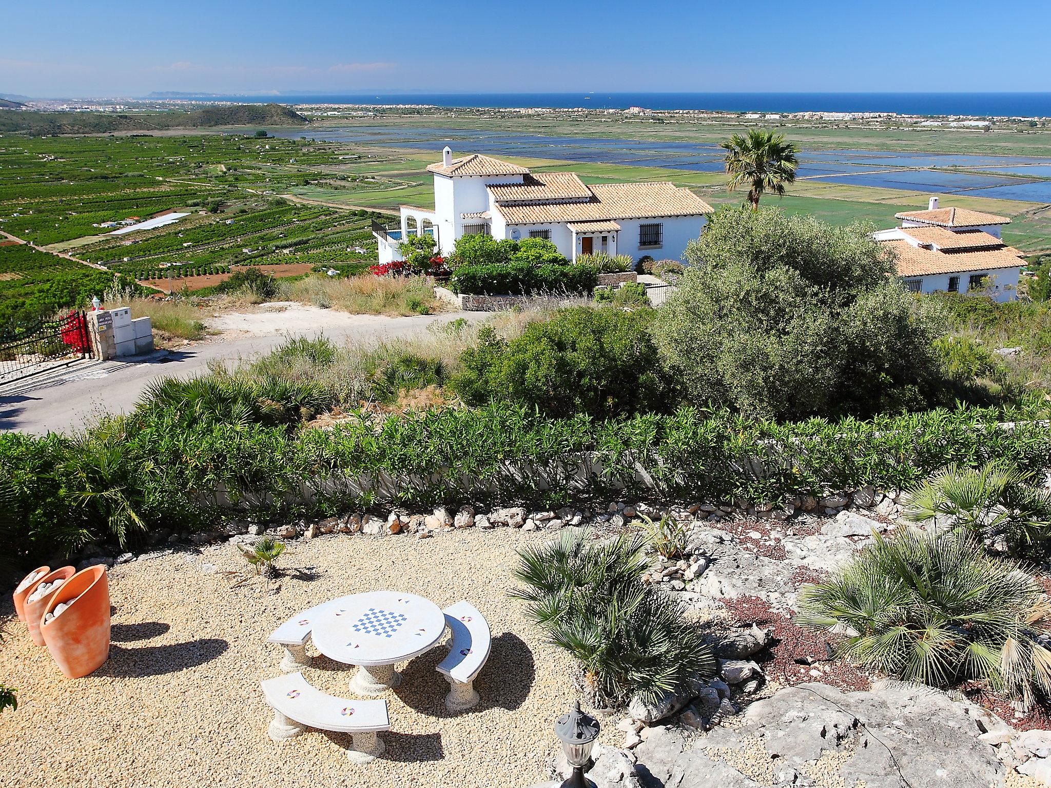 Foto 17 - Casa de 4 quartos em Pego com piscina privada e vistas do mar