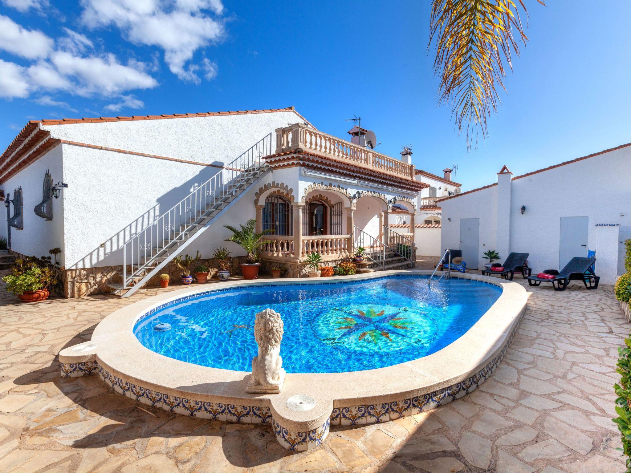 Photo 1 - Maison de 3 chambres à Mont-roig del Camp avec piscine privée et vues à la mer