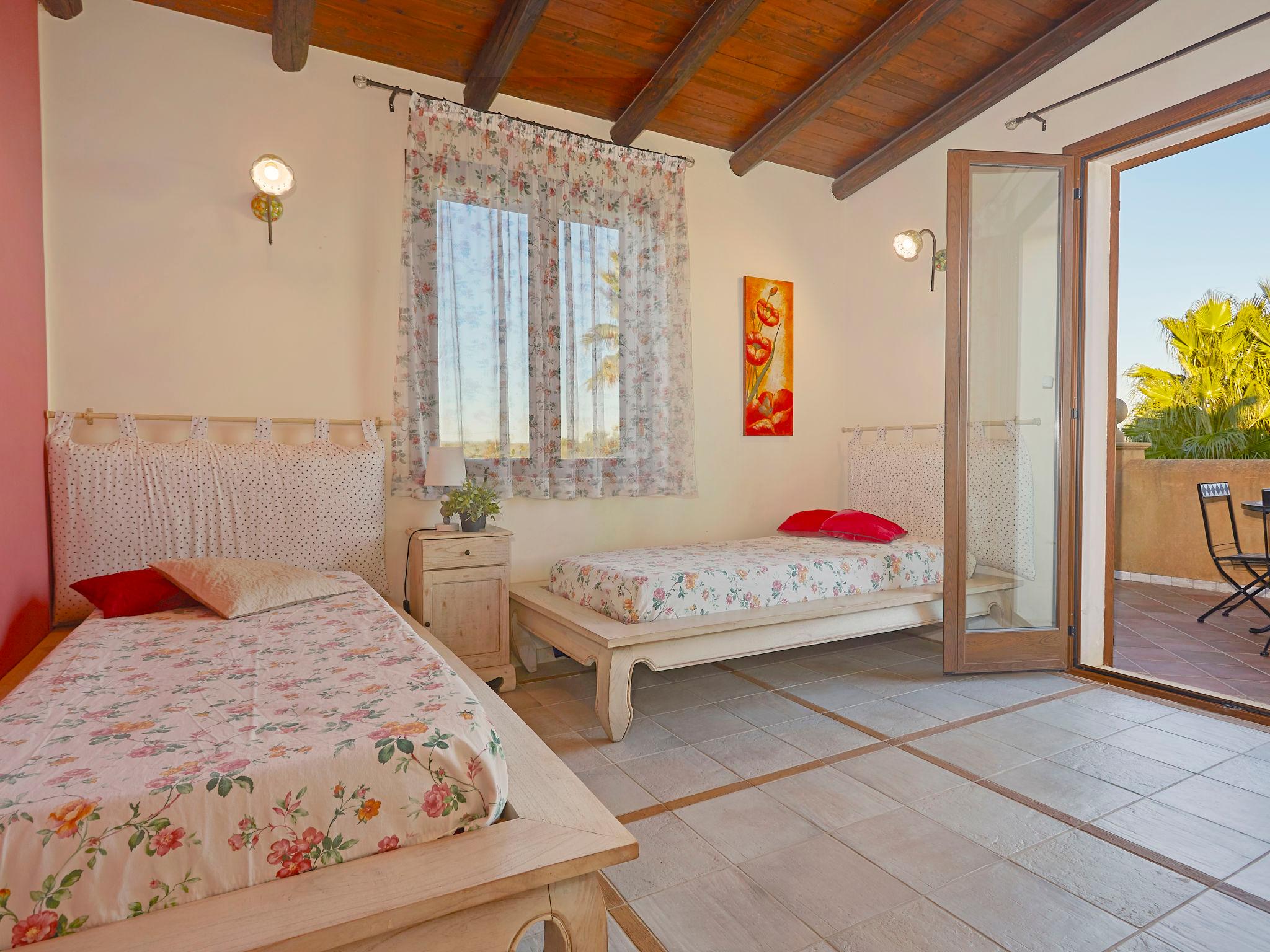 Foto 18 - Haus mit 4 Schlafzimmern in Castelvetrano mit privater pool und blick aufs meer
