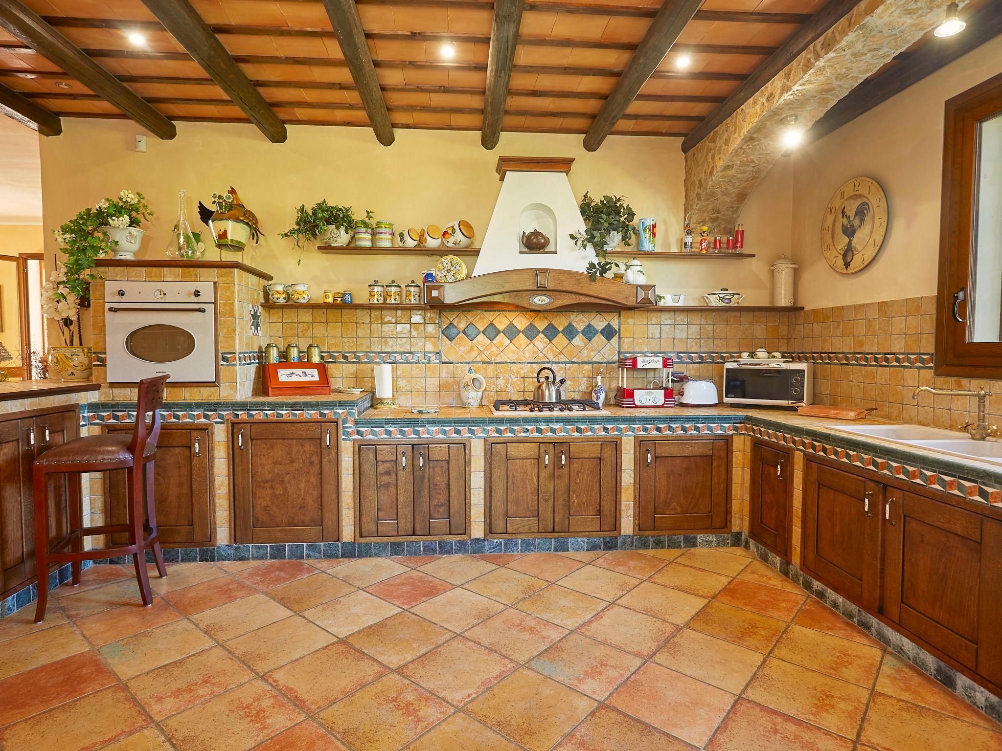 Photo 11 - 4 bedroom House in Castelvetrano with private pool and garden