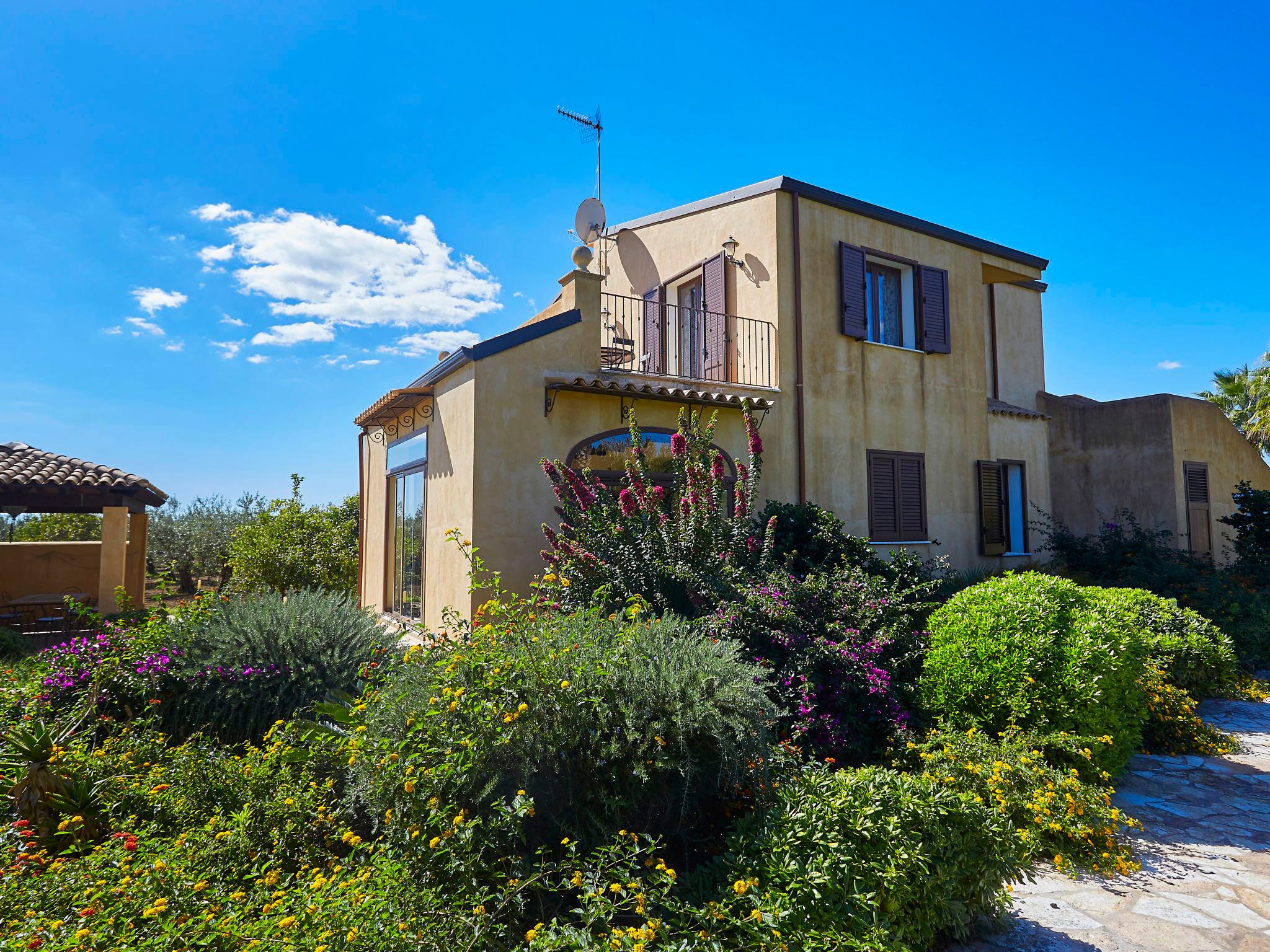 Foto 29 - Casa con 4 camere da letto a Castelvetrano con piscina privata e vista mare