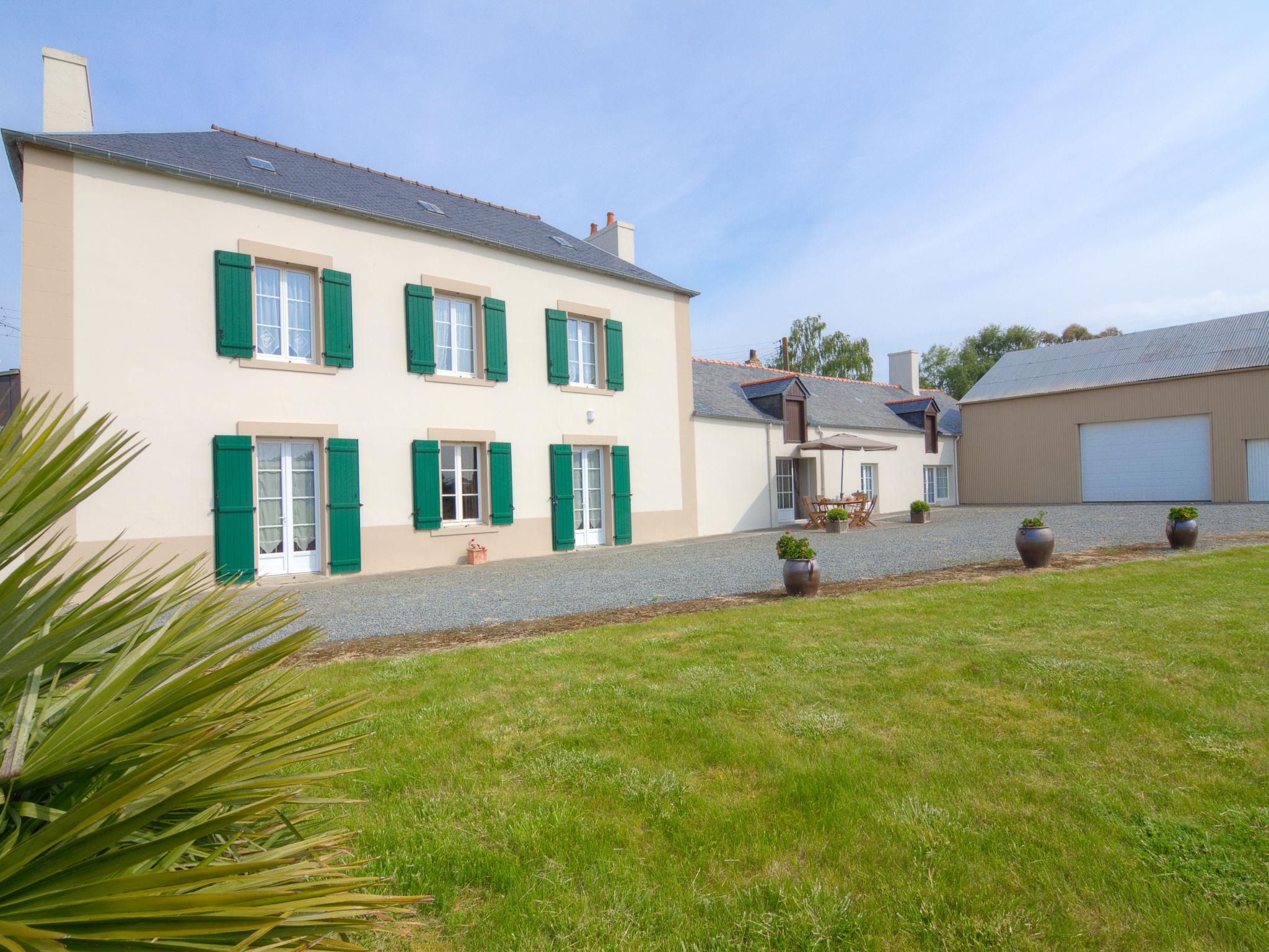 Photo 1 - 4 bedroom House in Saint-Malo with garden and terrace