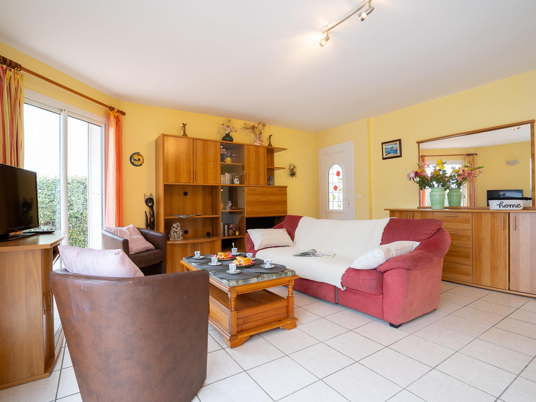 Photo 8 - 5 bedroom House in Le Grau-du-Roi with private pool and terrace