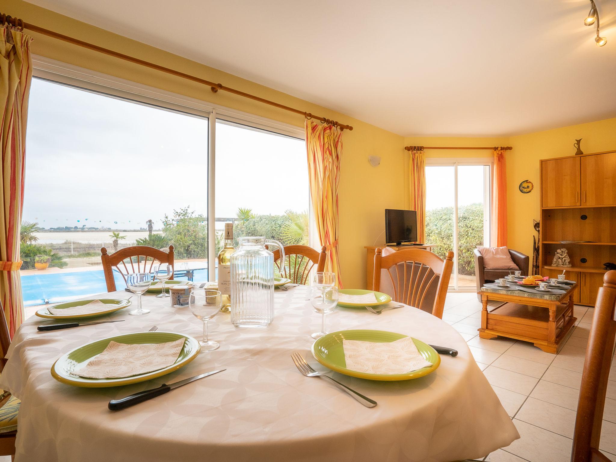 Photo 10 - 5 bedroom House in Le Grau-du-Roi with private pool and sea view