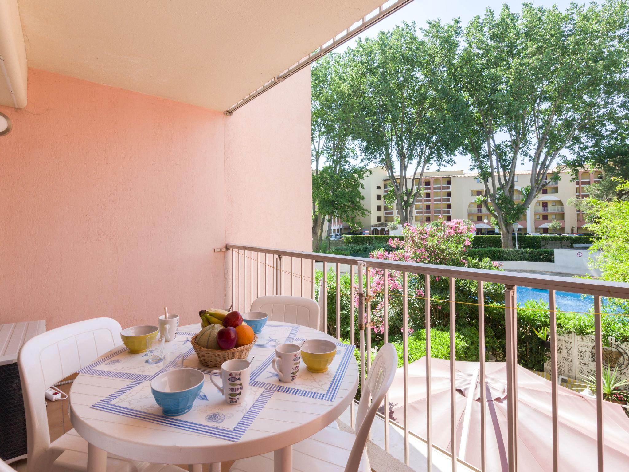 Photo 1 - 1 bedroom Apartment in Agde with swimming pool and sea view