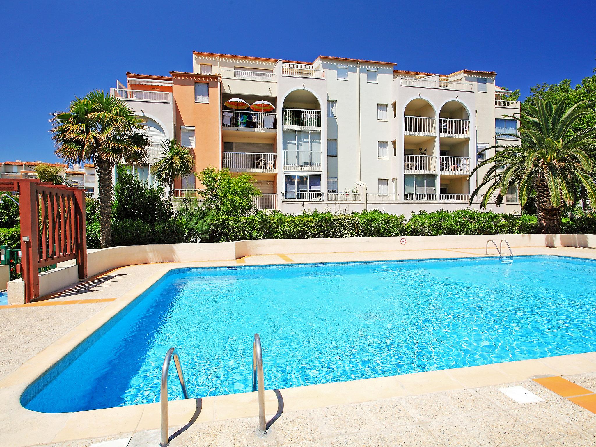 Photo 18 - 1 bedroom Apartment in Agde with swimming pool and sea view