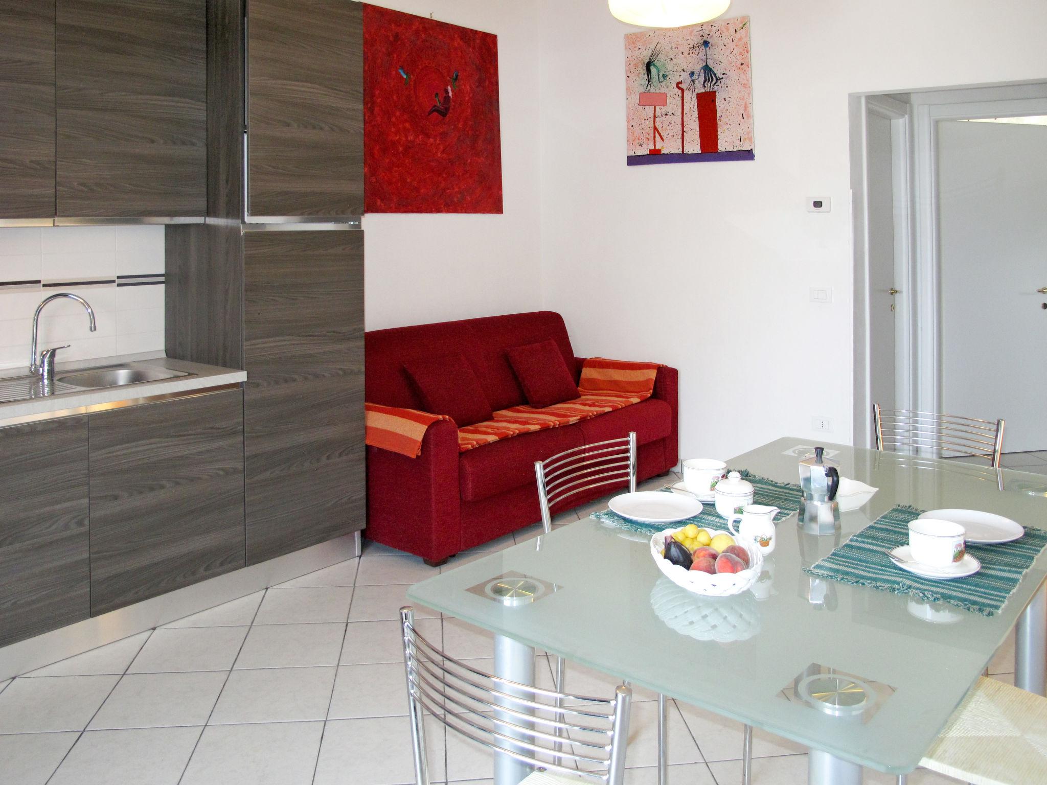 Foto 8 - Apartamento de 1 quarto em Imperia com jardim e terraço