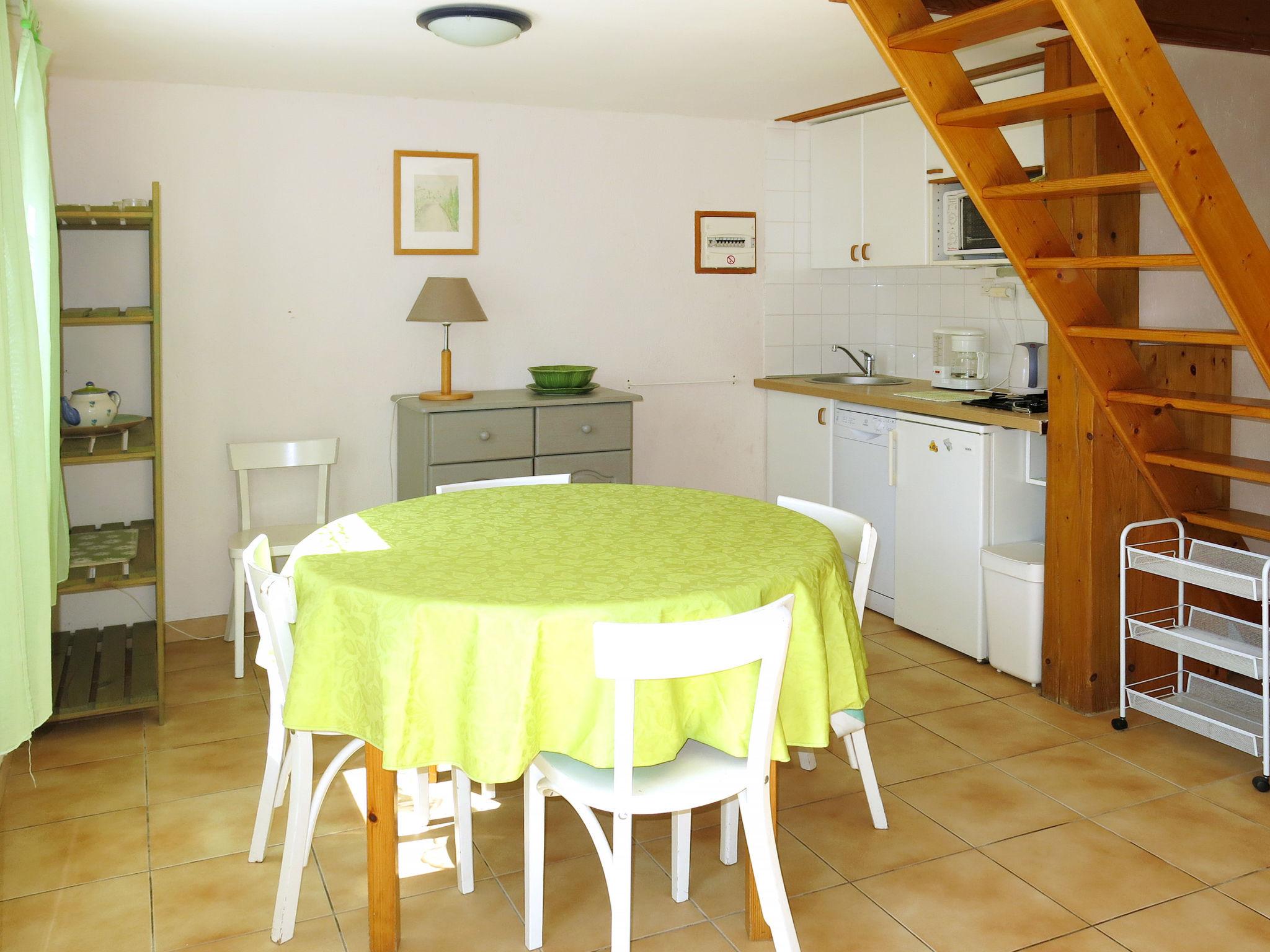 Photo 8 - 2 bedroom House in La Flotte with terrace and sea view