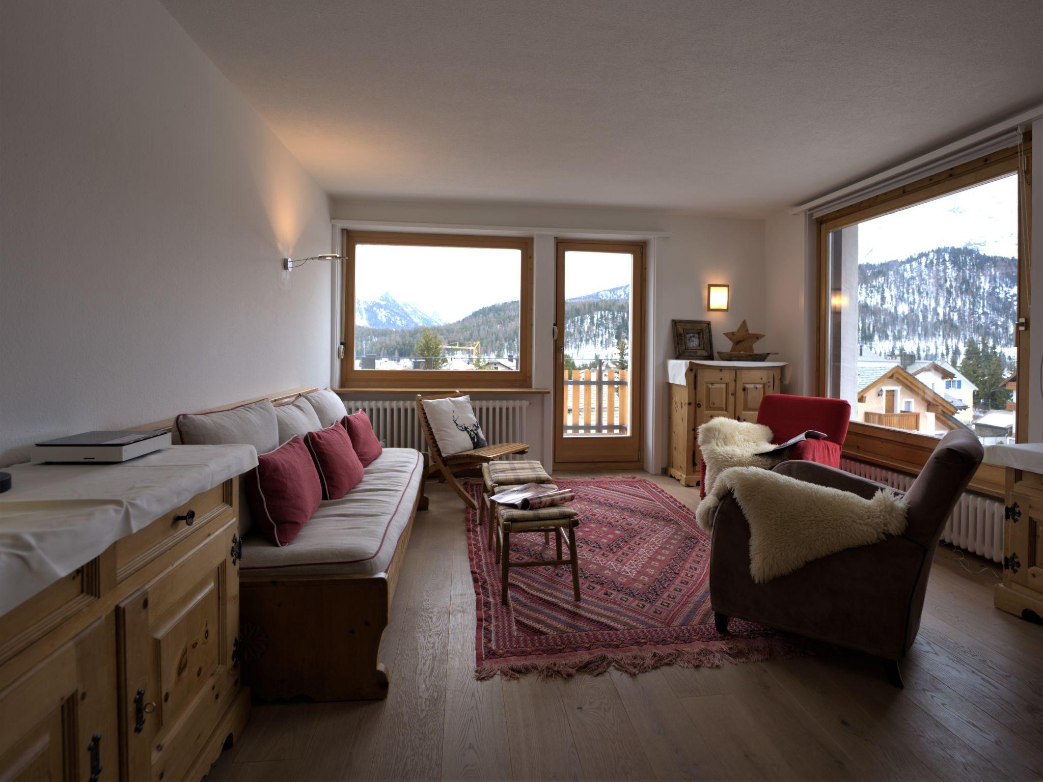 Foto 1 - Apartamento de 3 habitaciones en Celerina/Schlarigna con vistas a la montaña