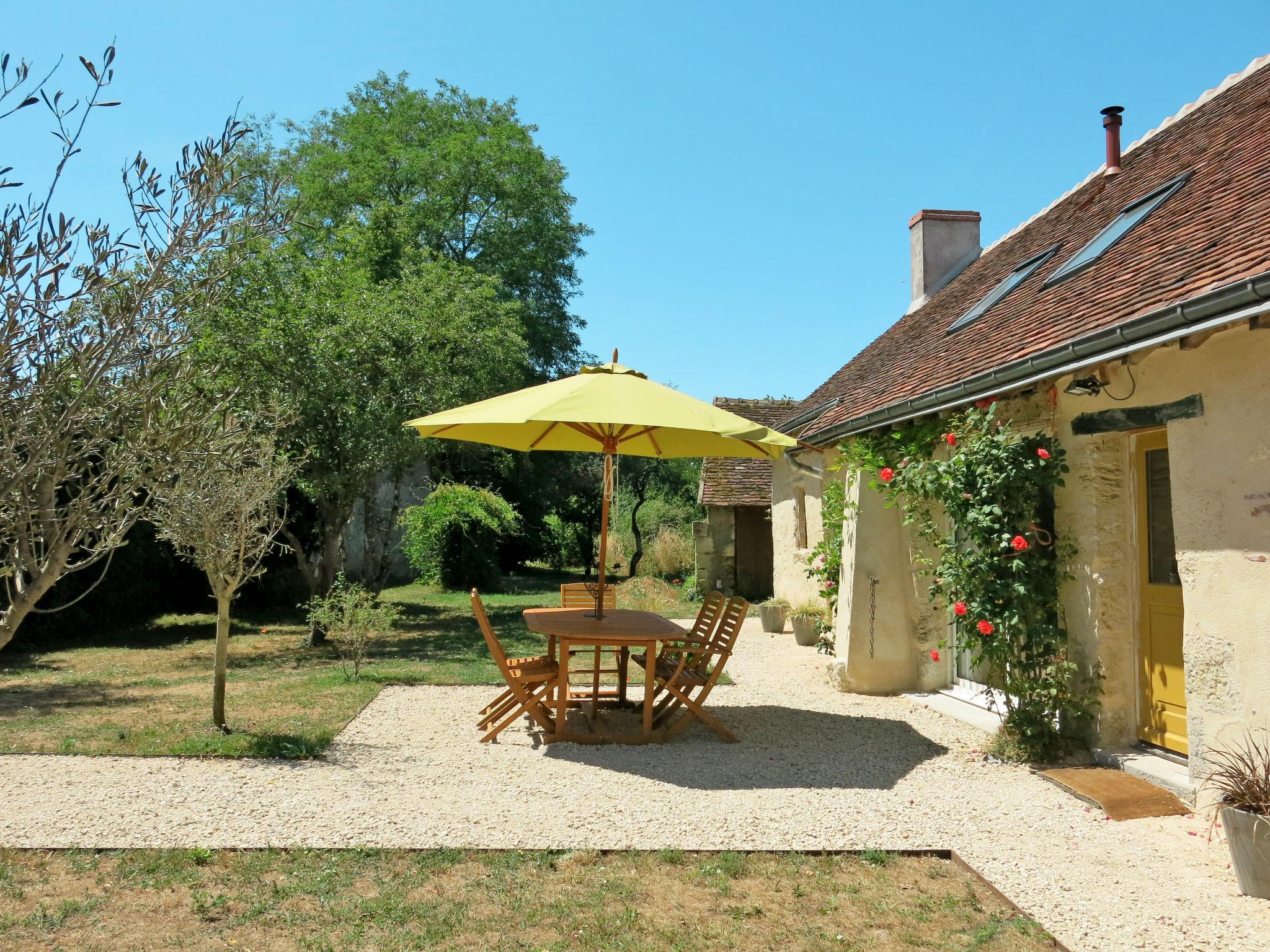 Foto 1 - Casa de 3 habitaciones en Monteaux con jardín y terraza