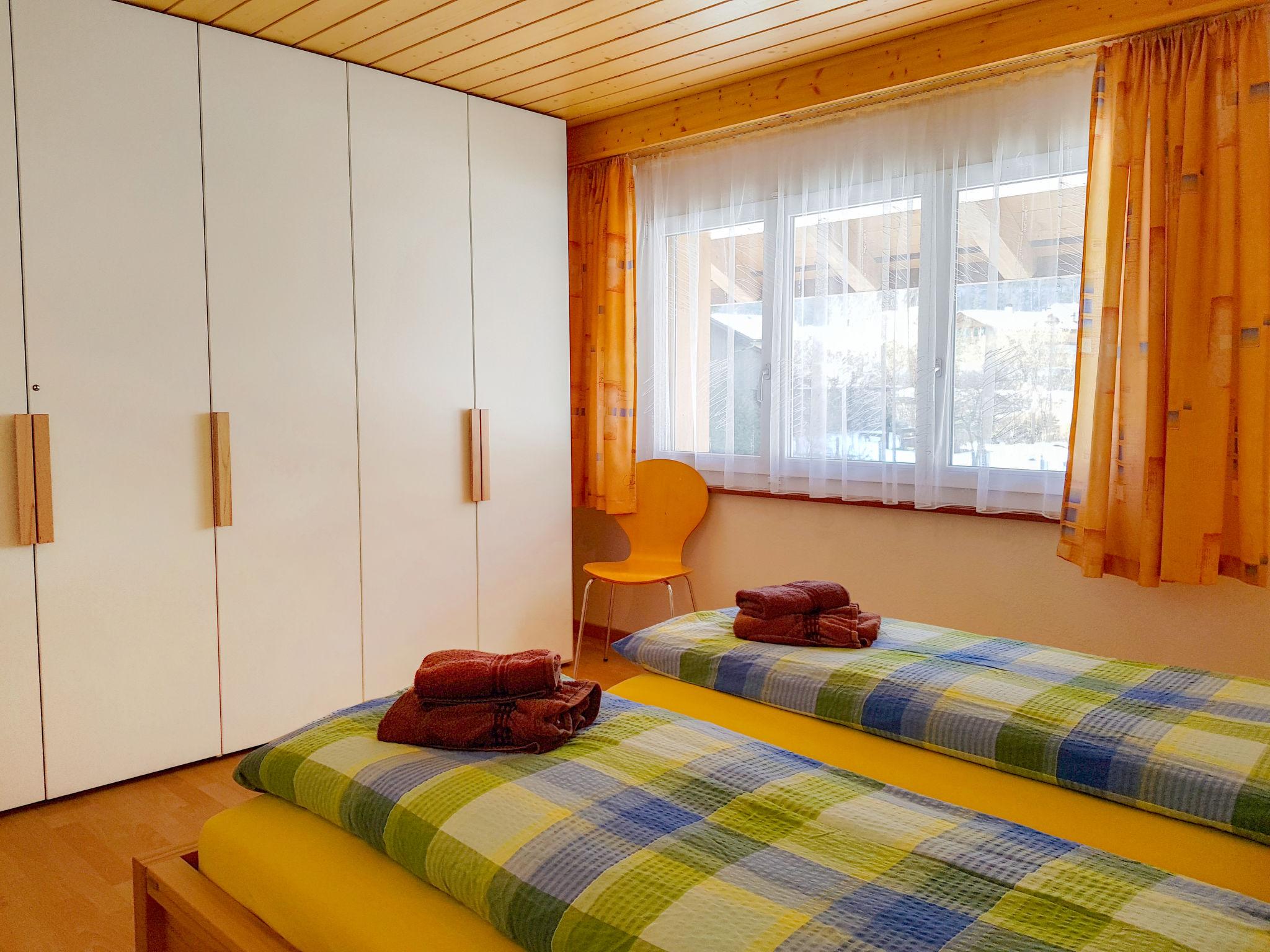 Foto 12 - Apartamento de 3 quartos em Wilderswil com vista para a montanha