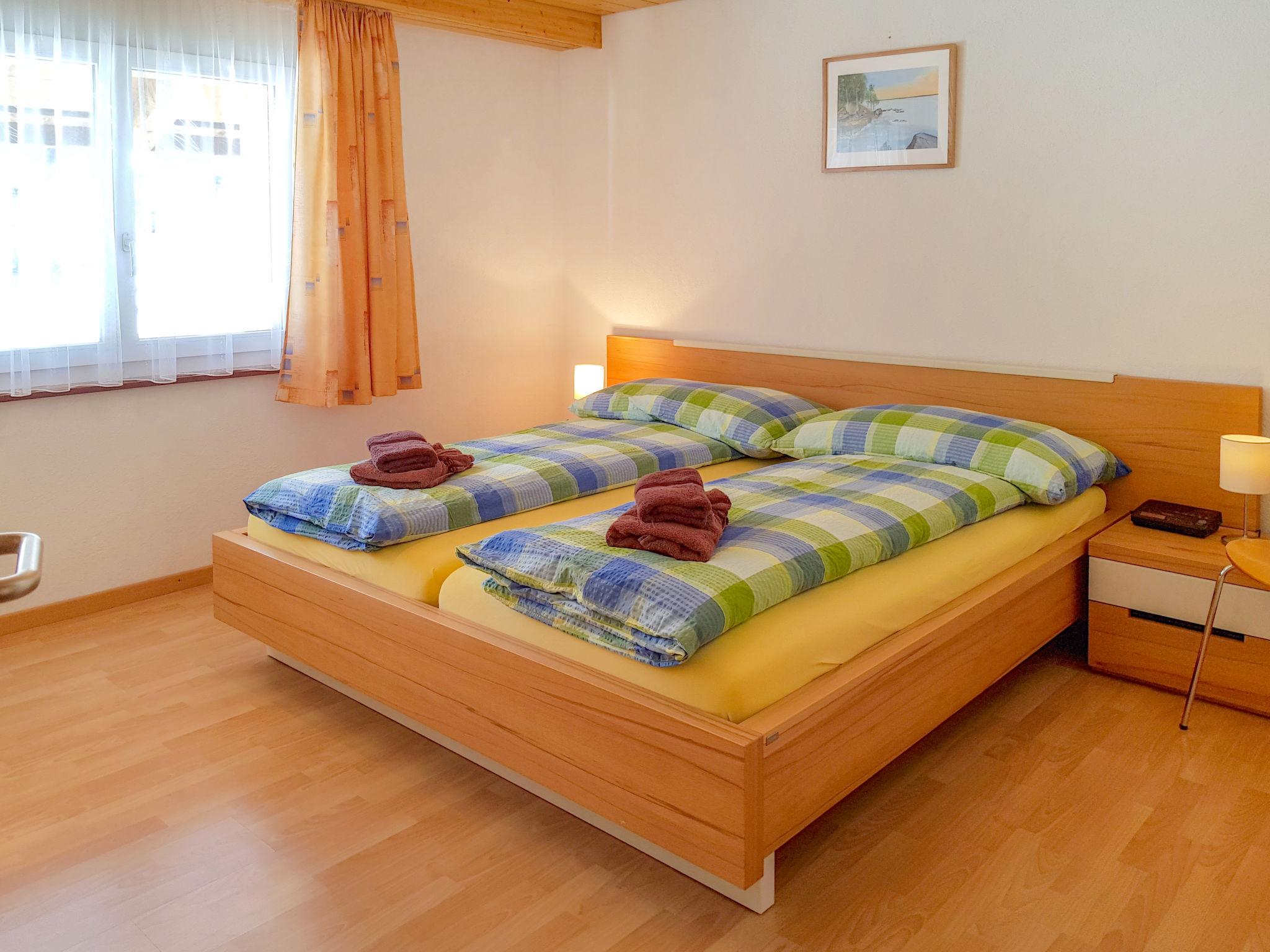 Foto 4 - Apartamento de 3 habitaciones en Wilderswil con jardín