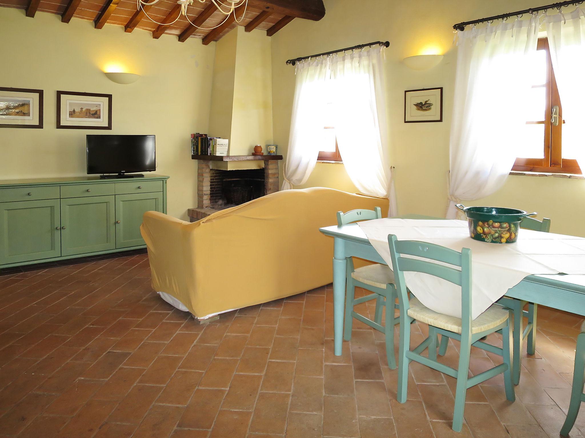 Photo 6 - 2 bedroom House in Monteverdi Marittimo with swimming pool and garden